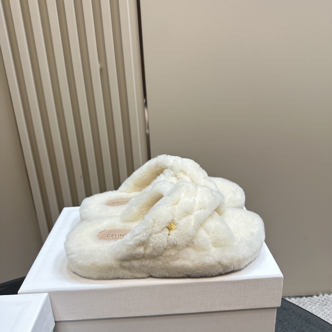 CELINE Plush slippers