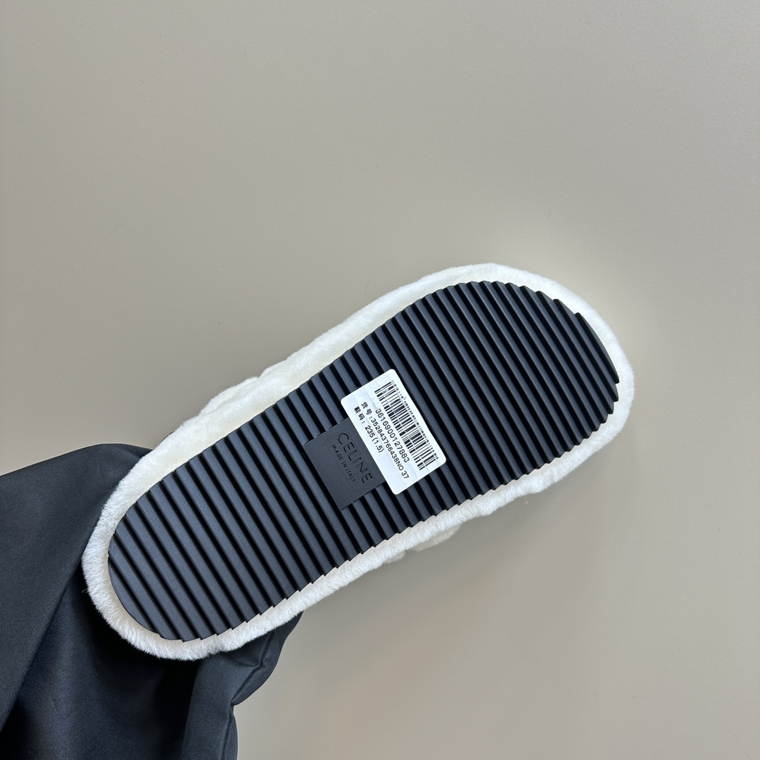CELINE Plush slippers
