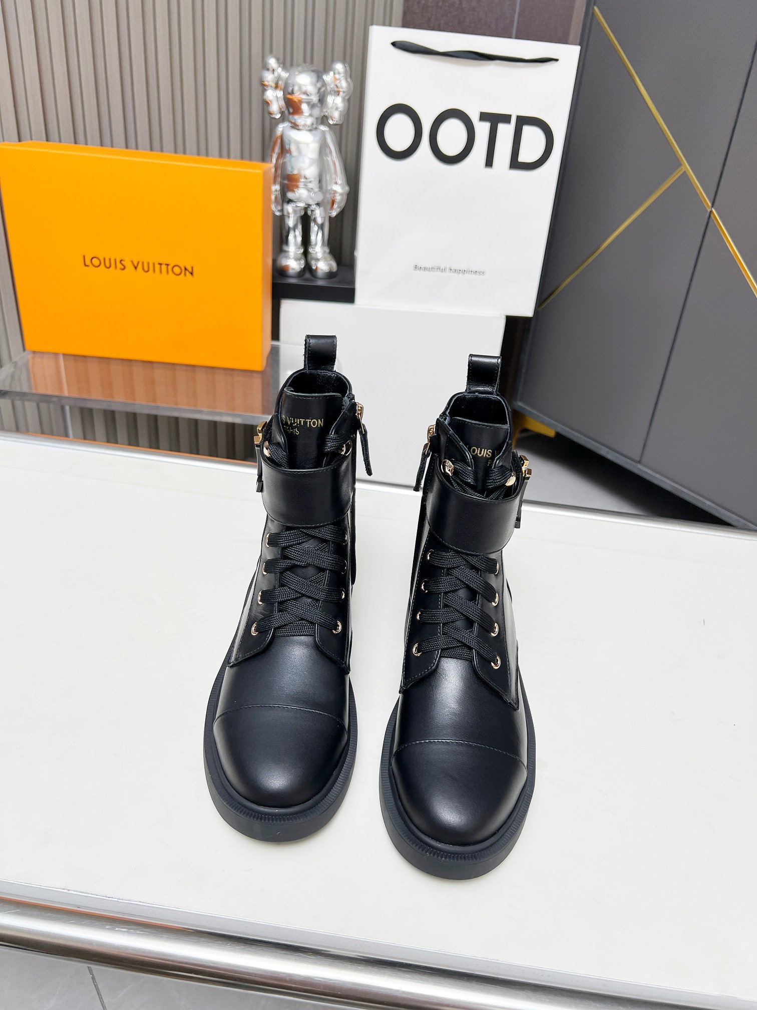 LV Citizen  LV Capucines Ankle boots