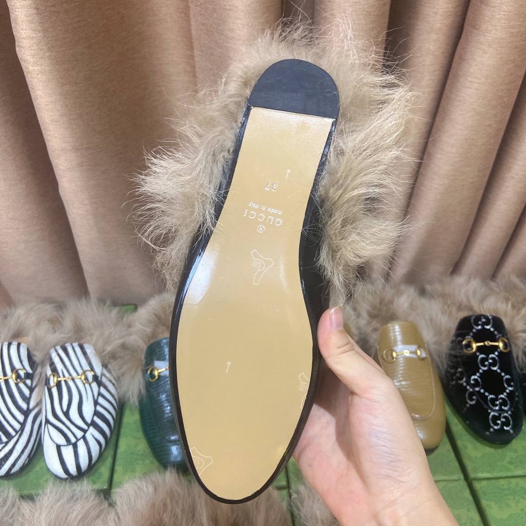GUCCI Fur Sandals