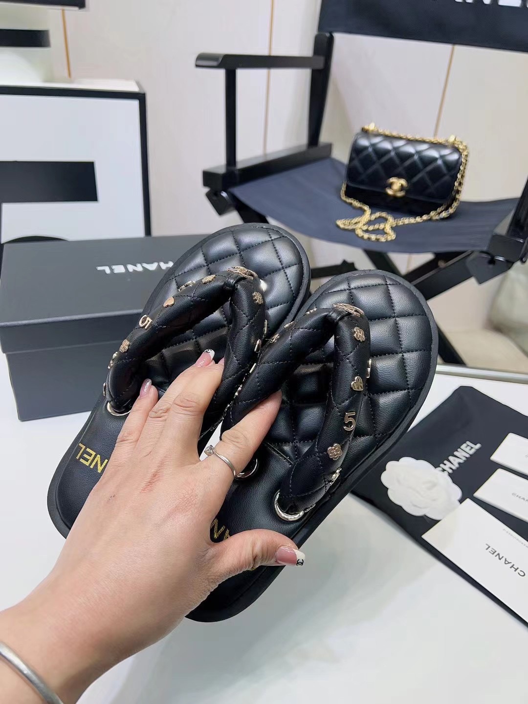 CHANEL Flip flops