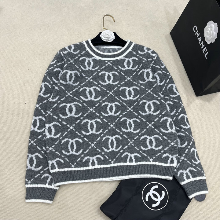 CHANEL Sweater