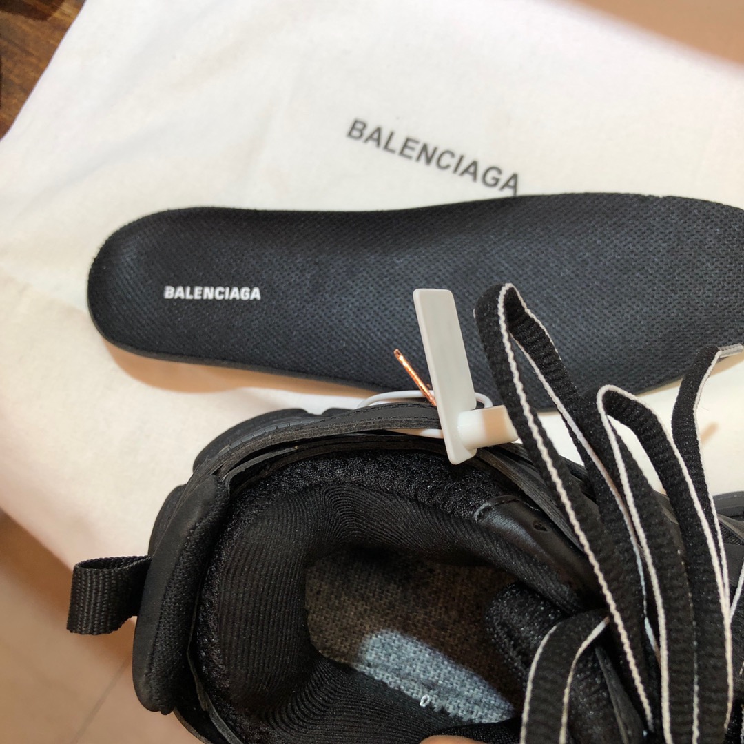 BALENCIAGA Triple-S 3.0 Sneakers