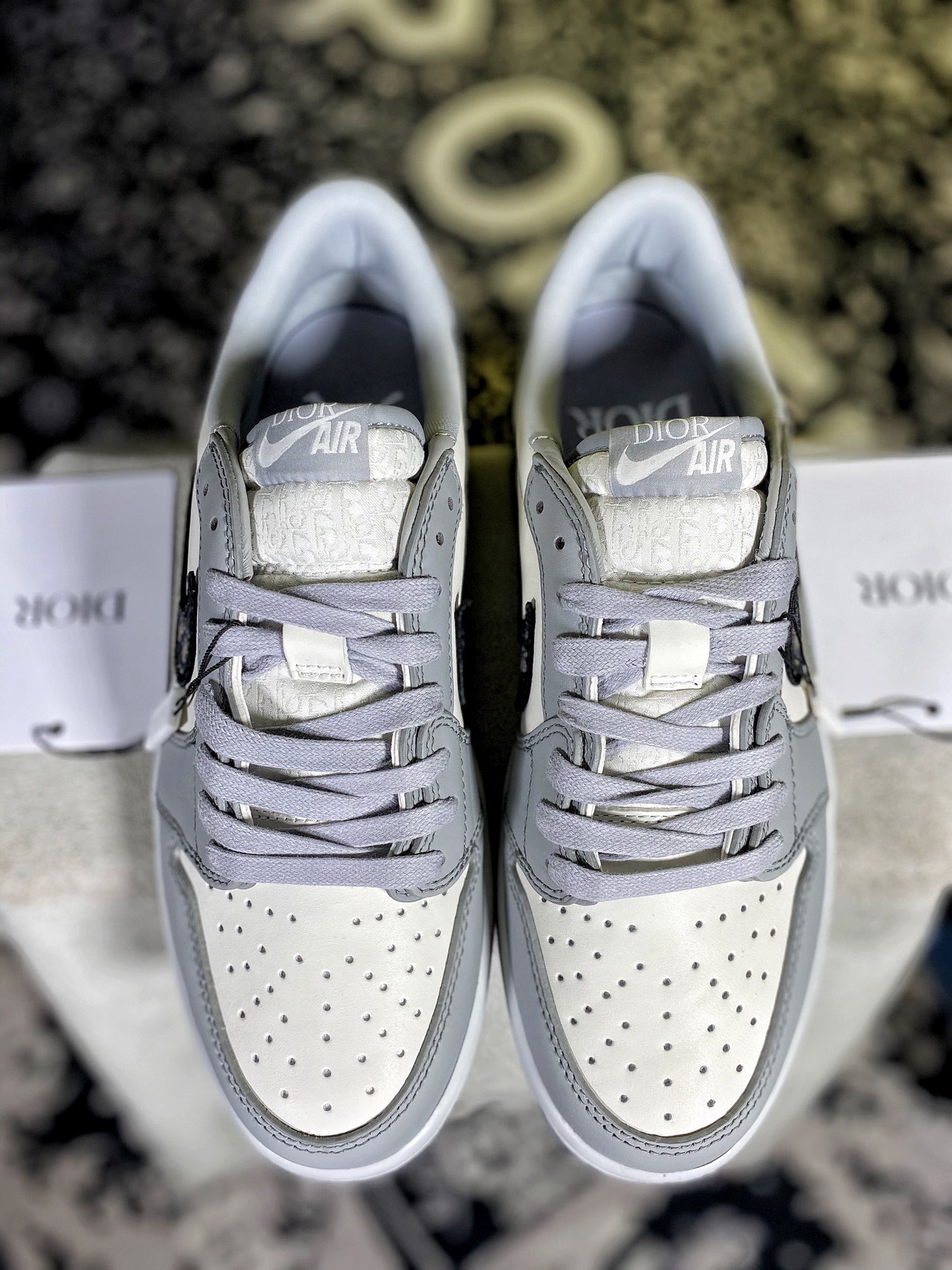 AIR JORDAN & DIOR Sneakers