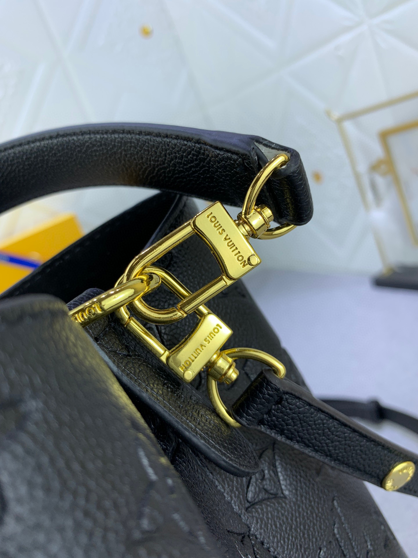 LV Neo Noe Handbag
