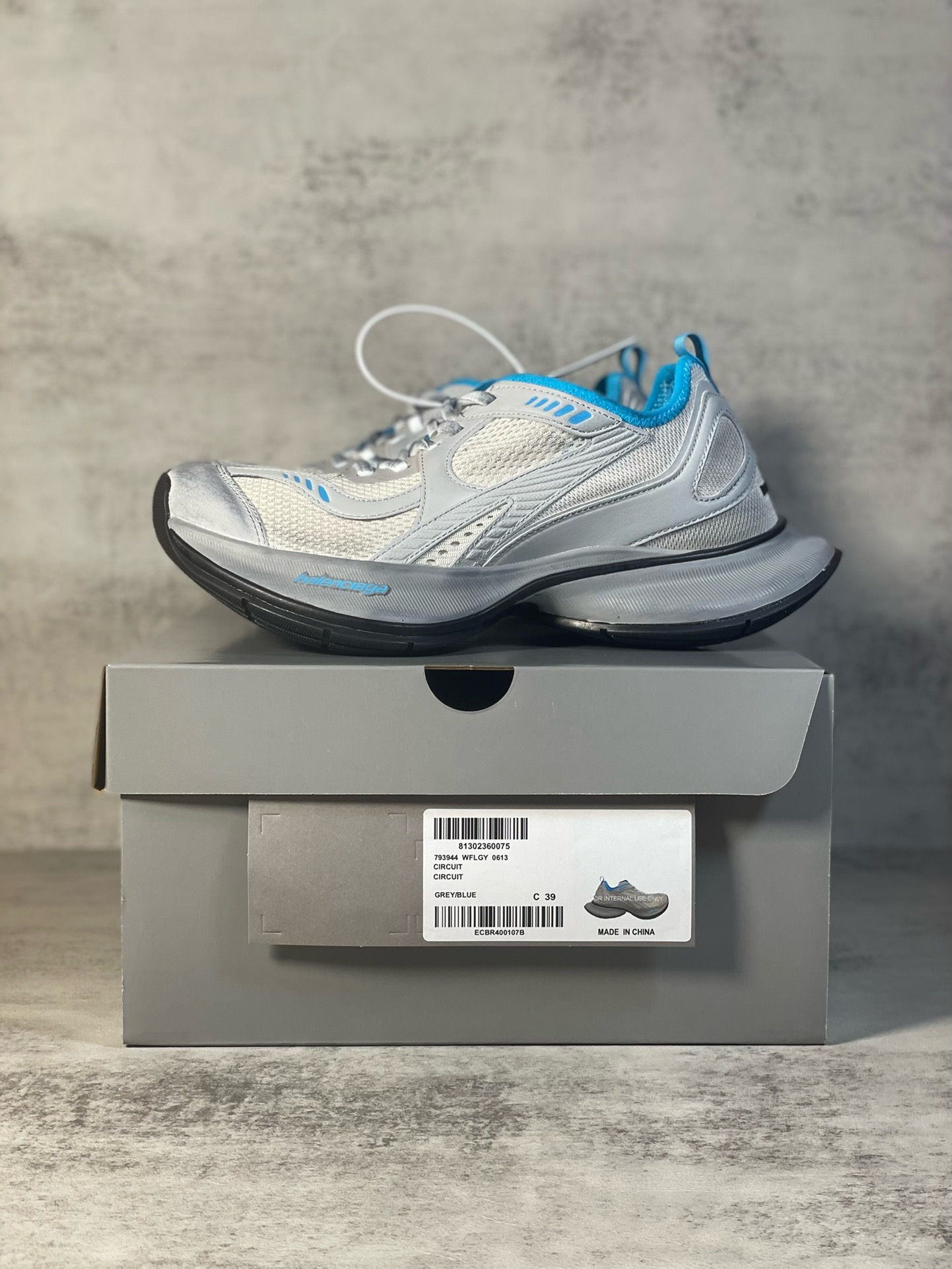 BALENCIAGA 12.5 Sneakers