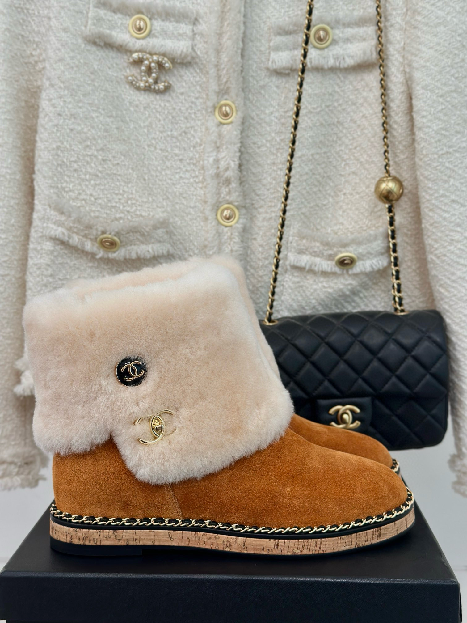 CHANEL Chain uggs with wood grain soles Snow Boots