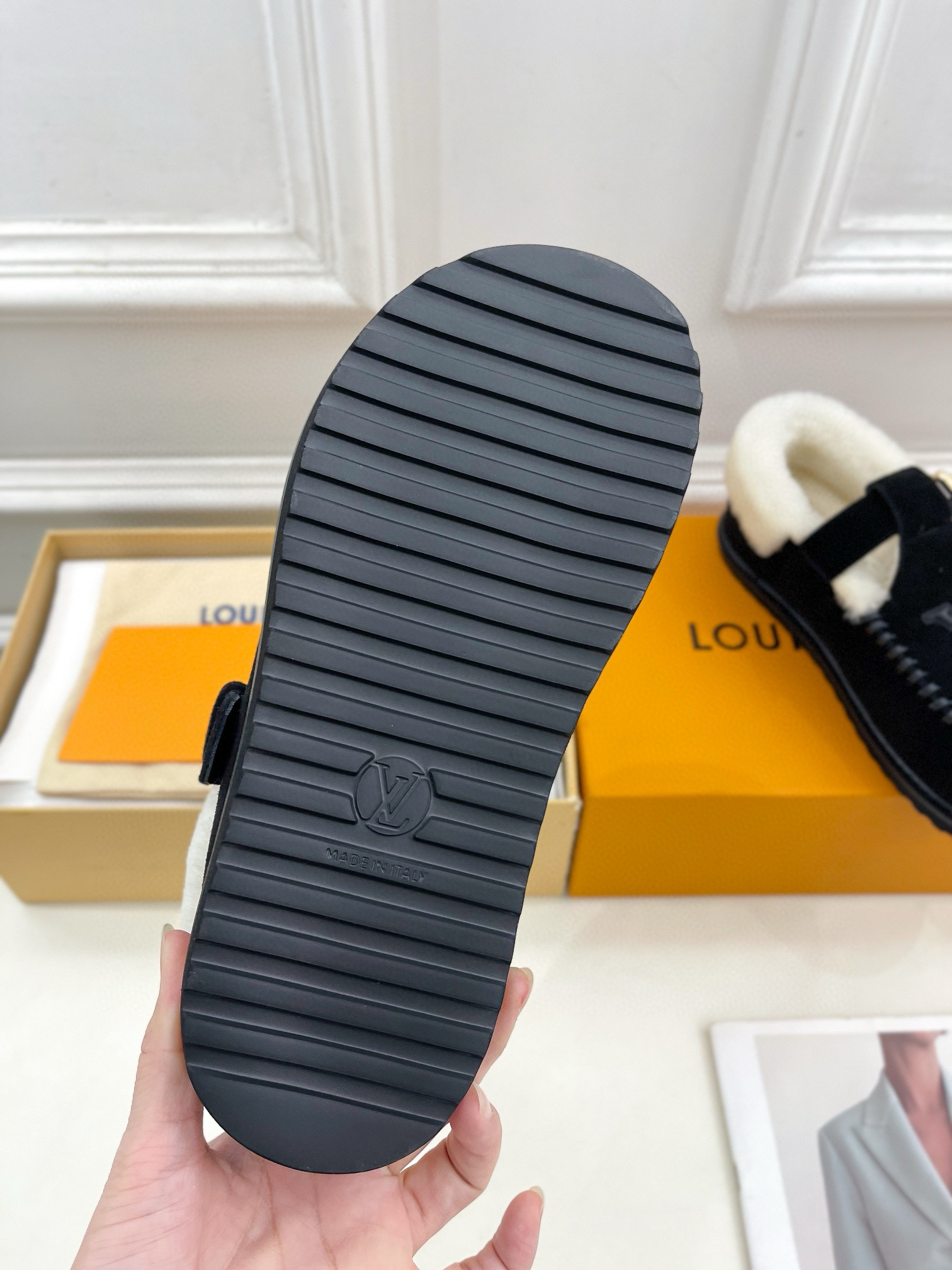 LV wool shoes