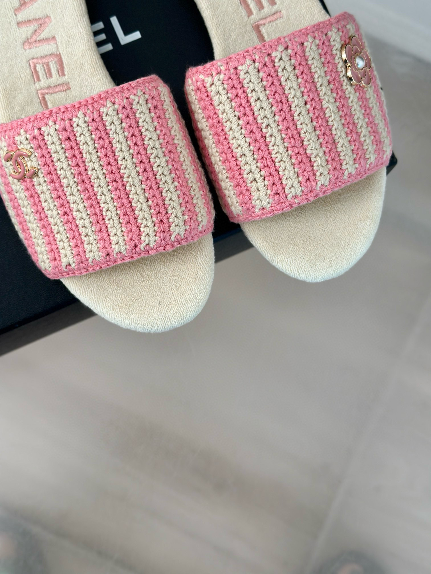 CHANEL striped knitted slippers