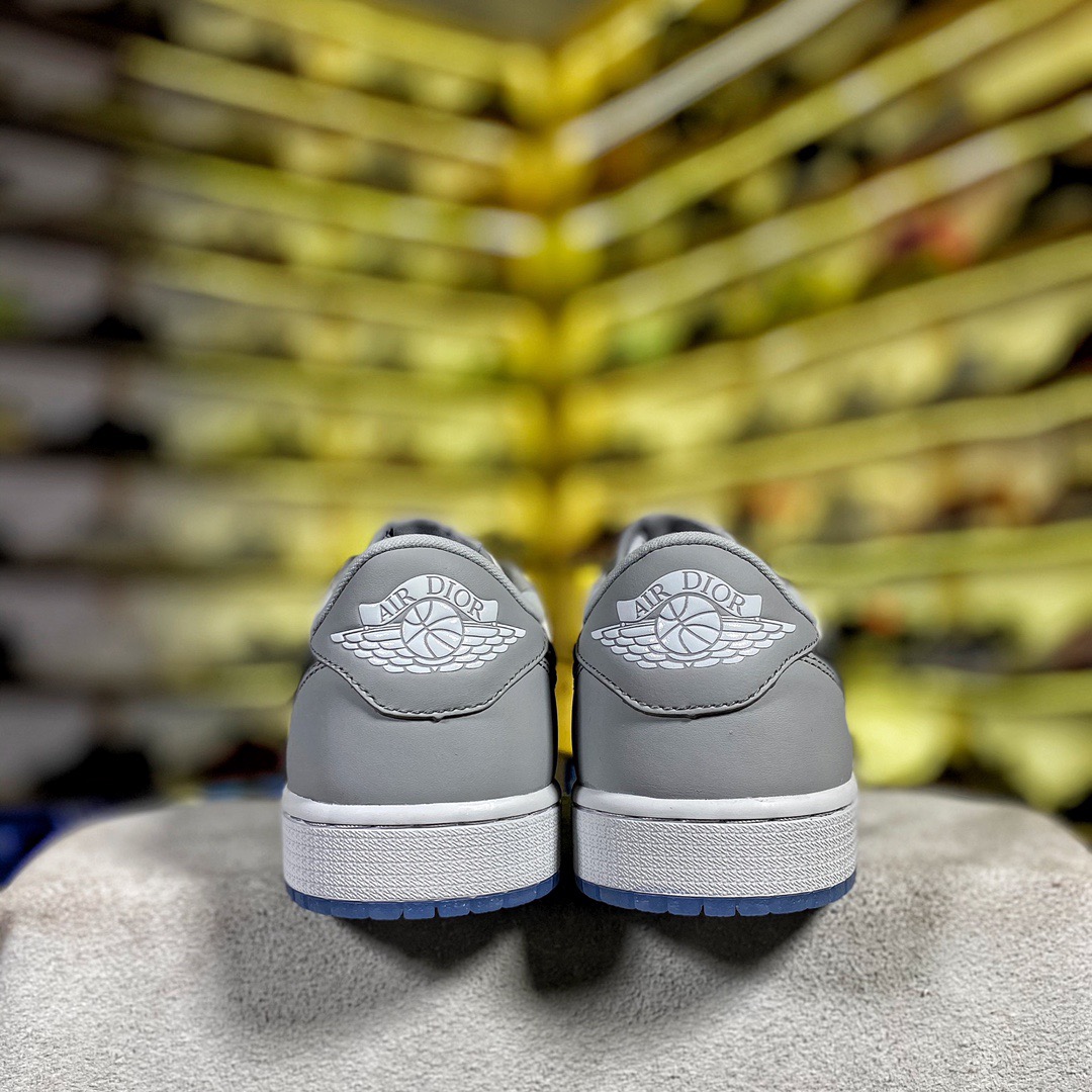 AIR JORDAN & DIOR Sneakers