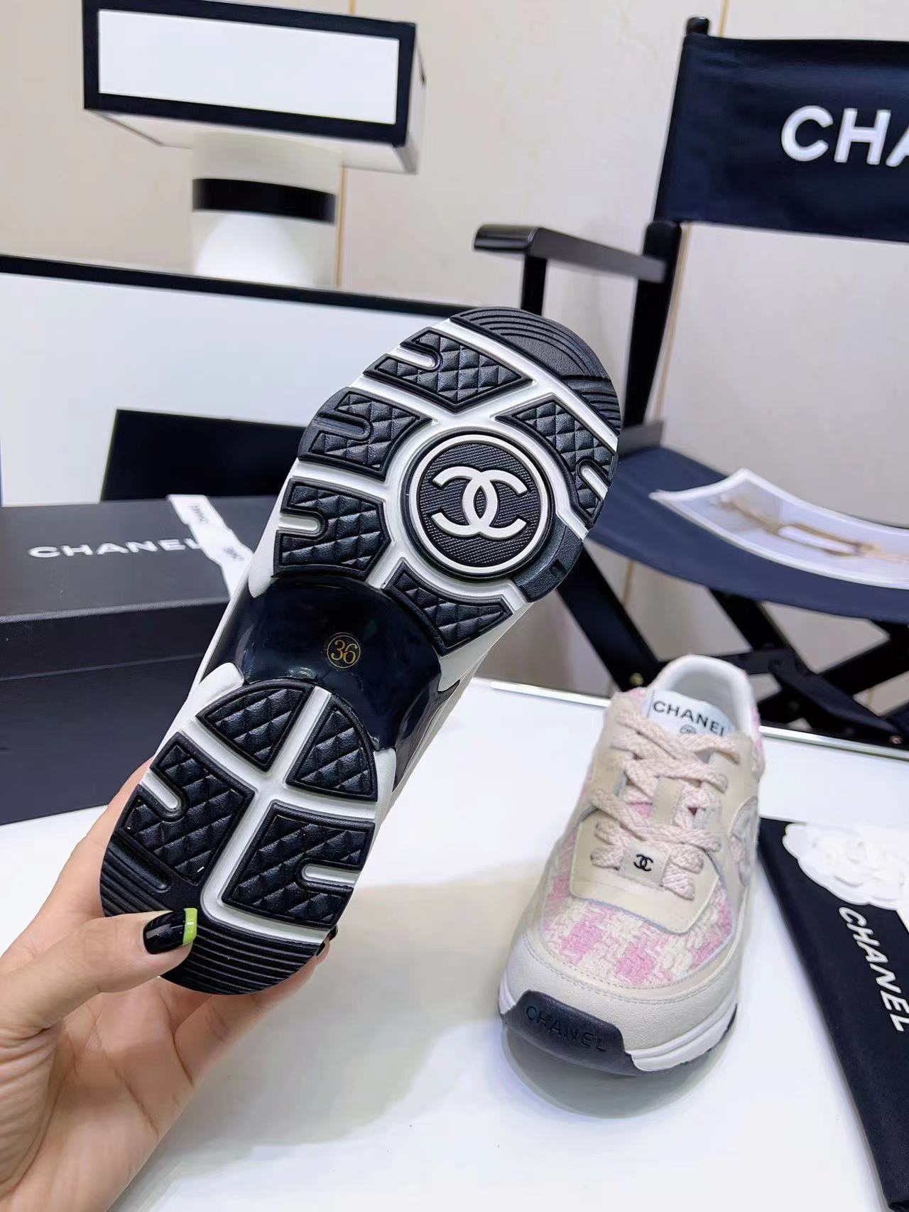 CHANEL Sneakers
