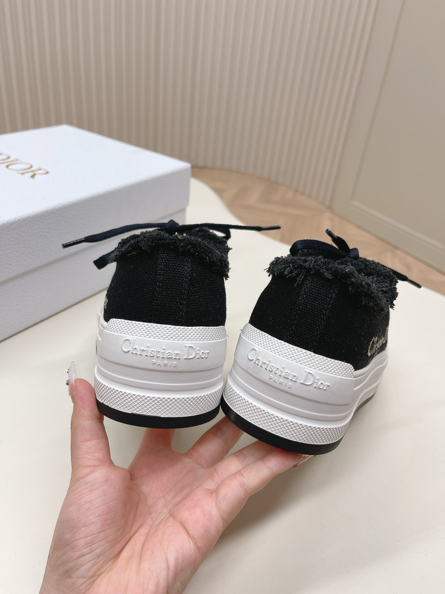 DIOR Walk'n Sneakers