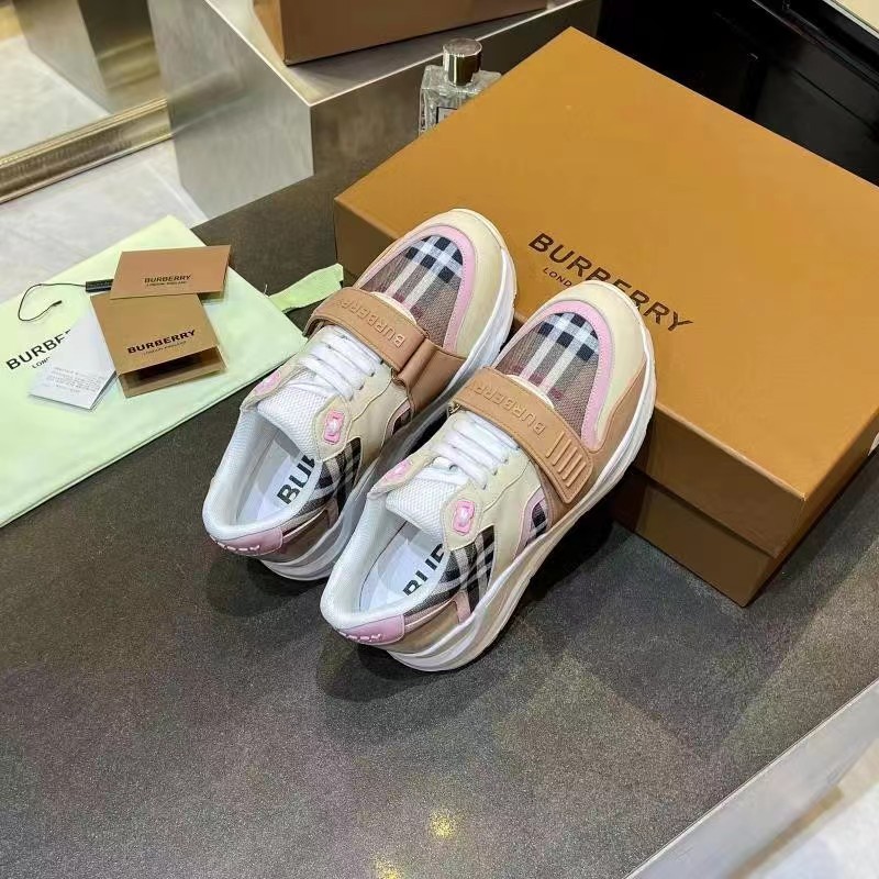 Burberry Sneakers