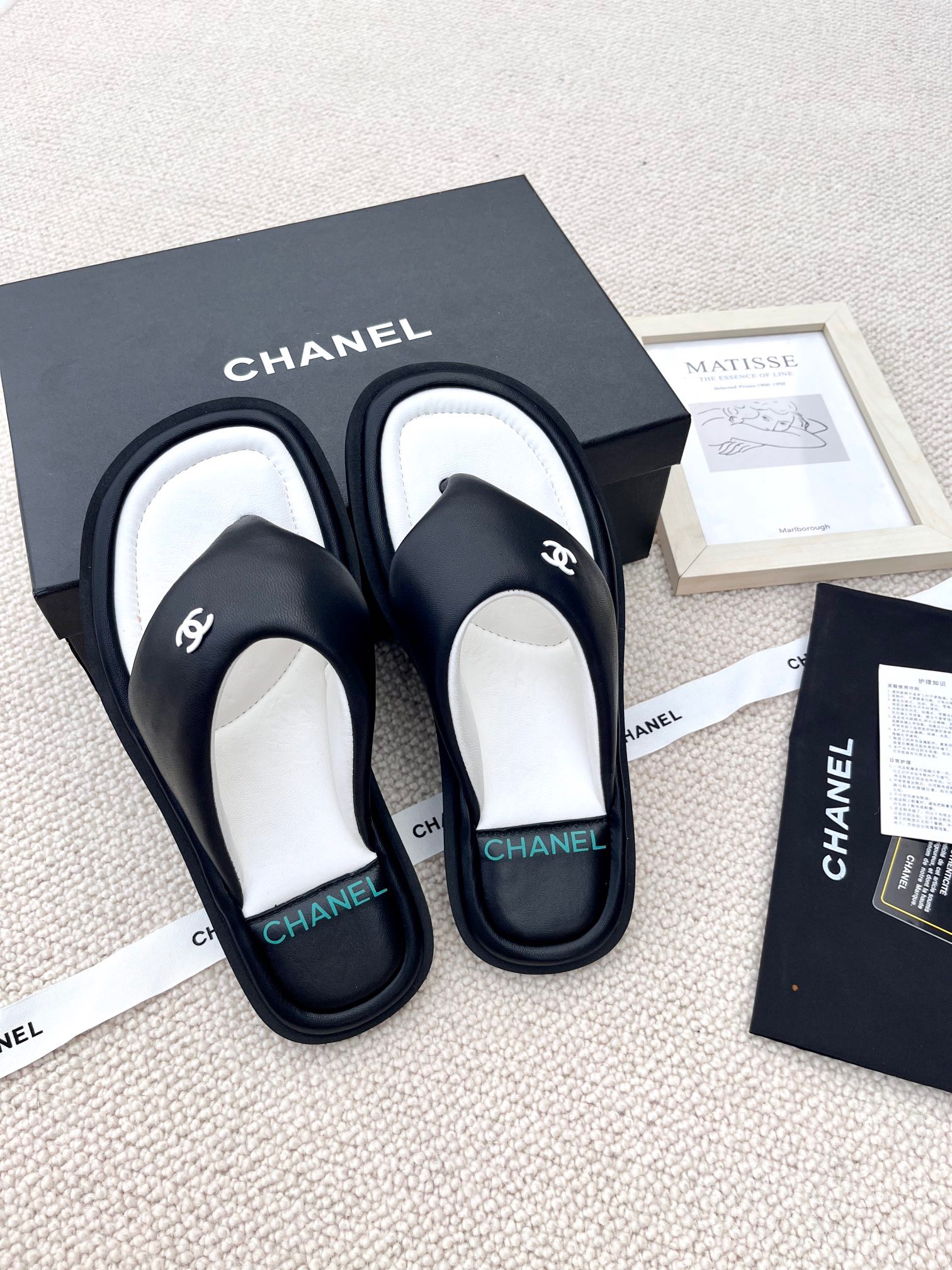 CHANEL Cloud flip-flops