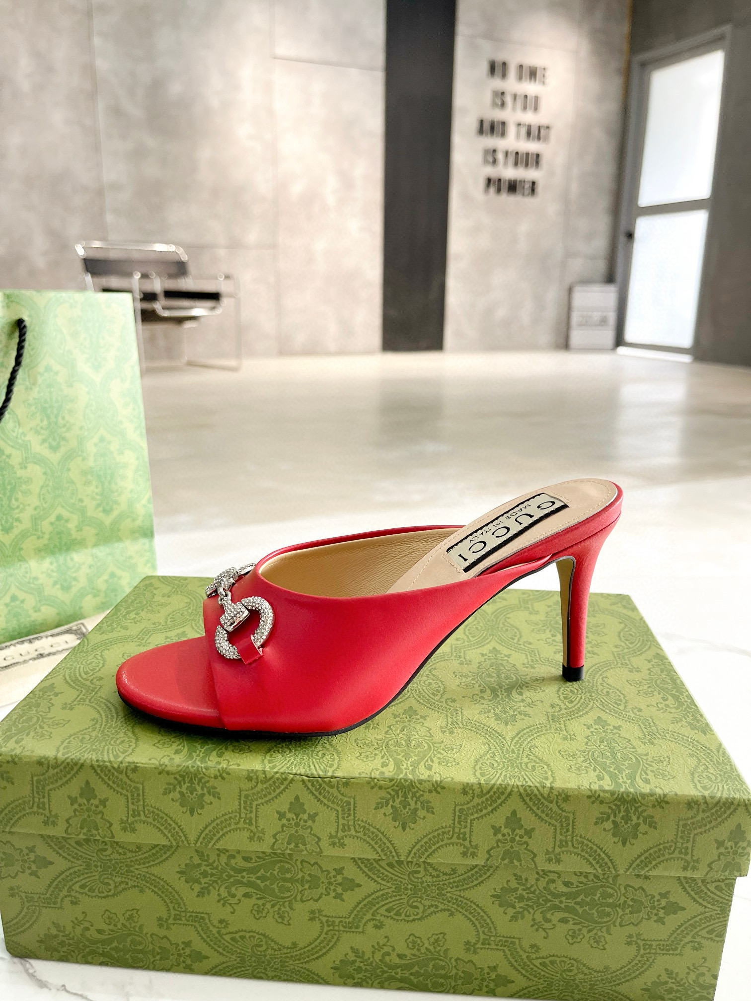 GUCCI Rhinestone high-heeled slippers