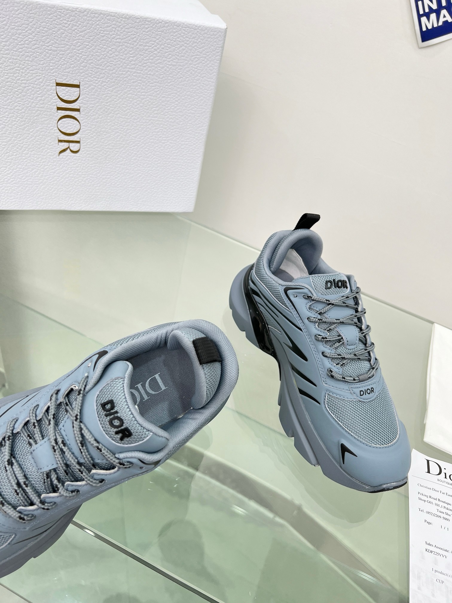 DIOR B32 Sneakers