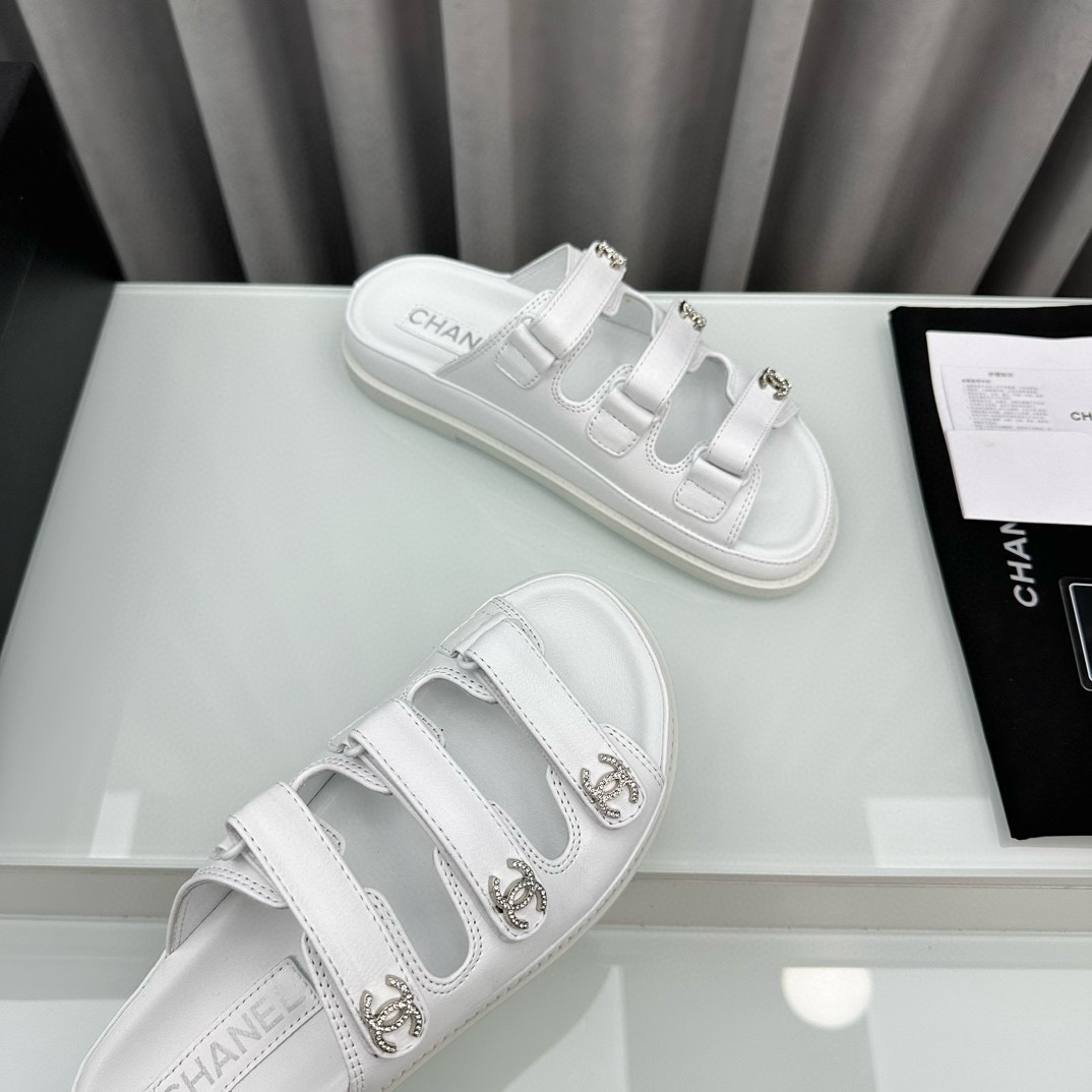 CHANEL Slippers