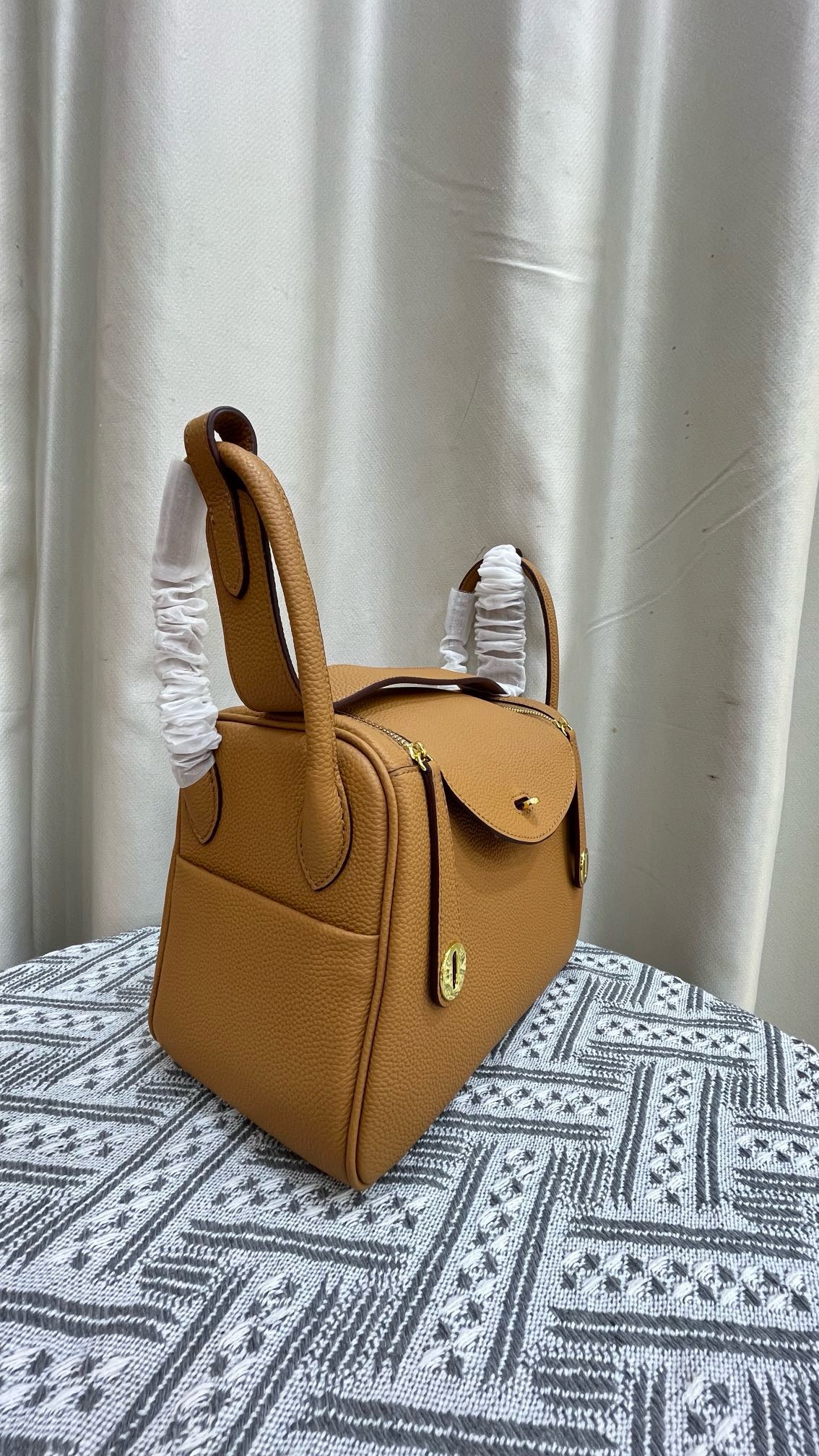 HERMES Lindy Bag