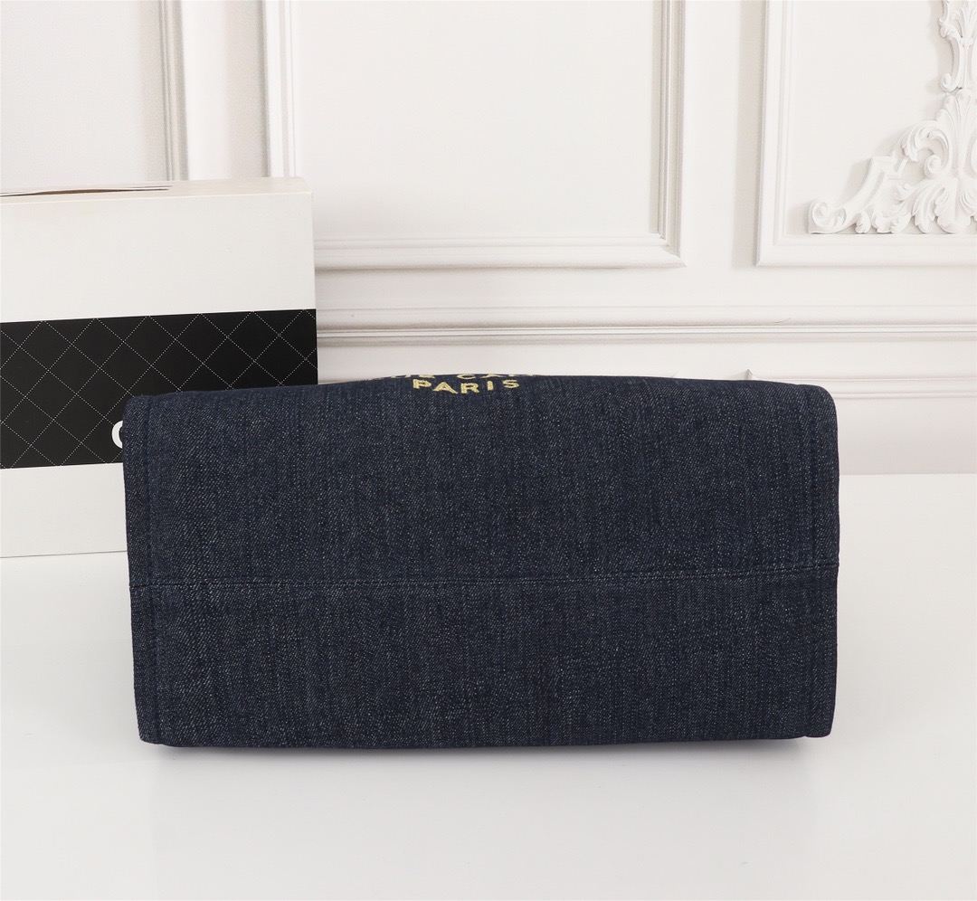 CHANEL 31 RUE CAMBON Bag