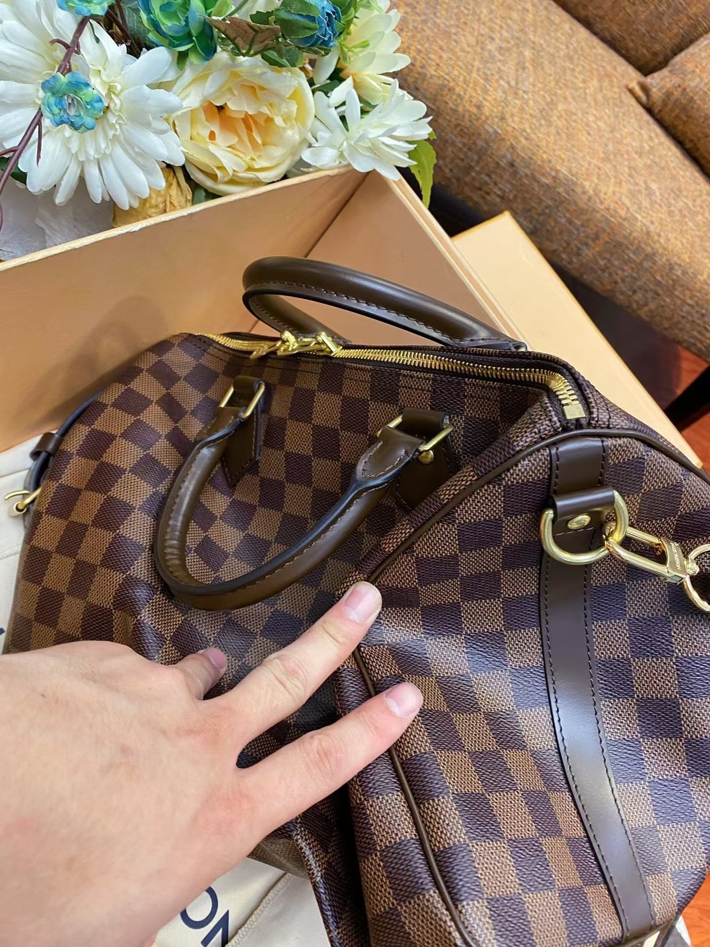 LV Bag （with toy）