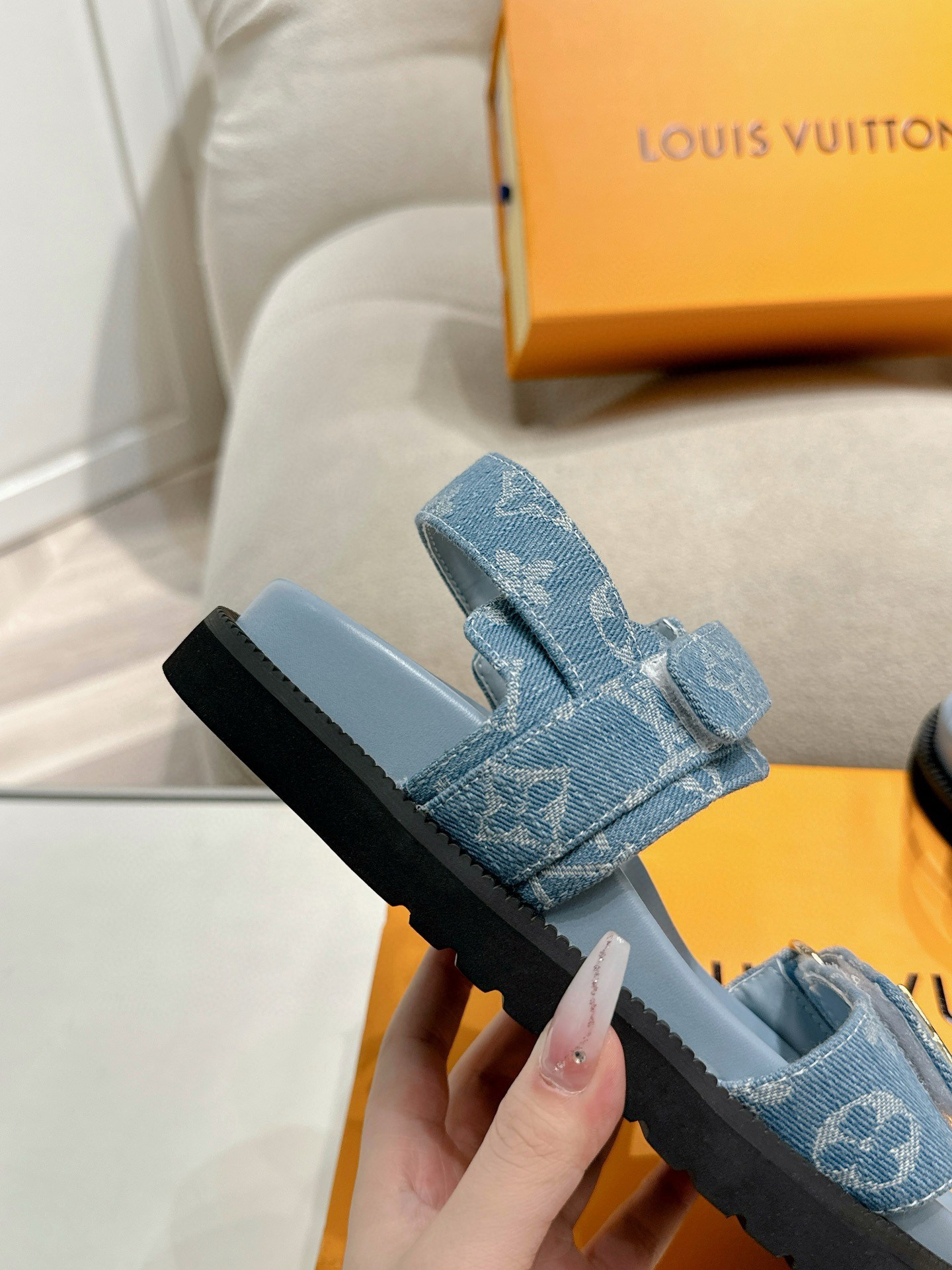 LV SUNSET COMFORT Sandals