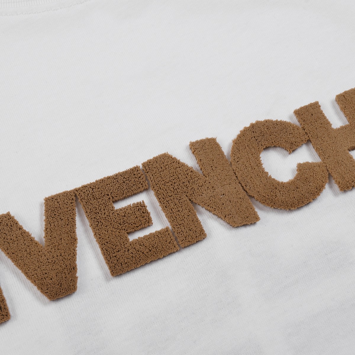 GIVENCHY T shirt