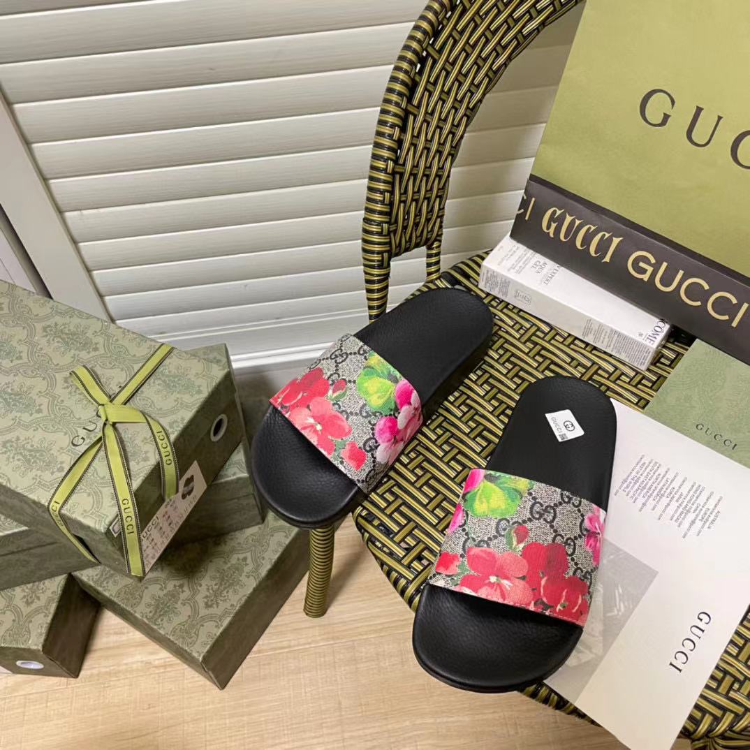 GUCCI slides