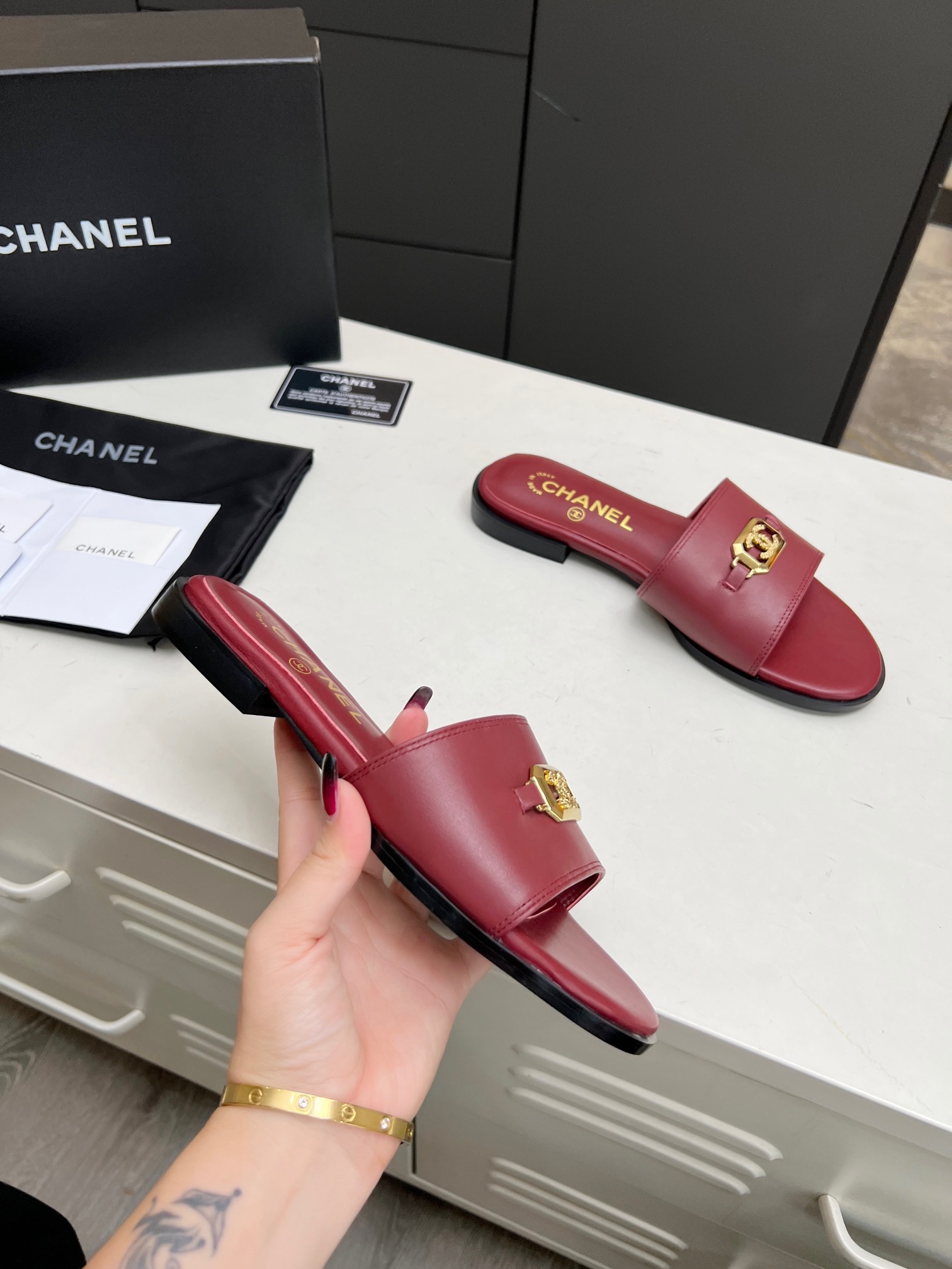 CHANEL Slippers
