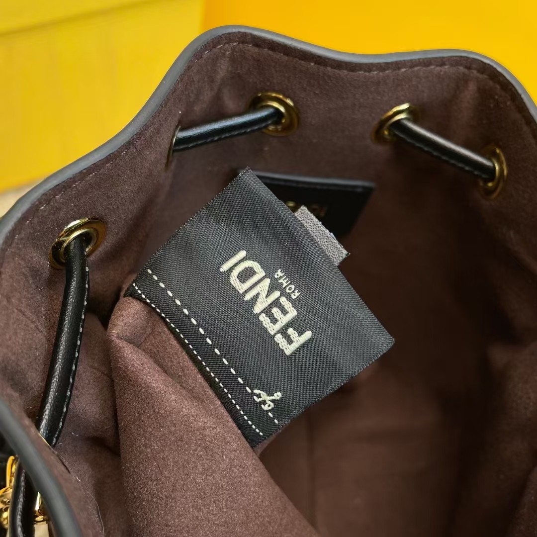 FENDI Small bucket handbag