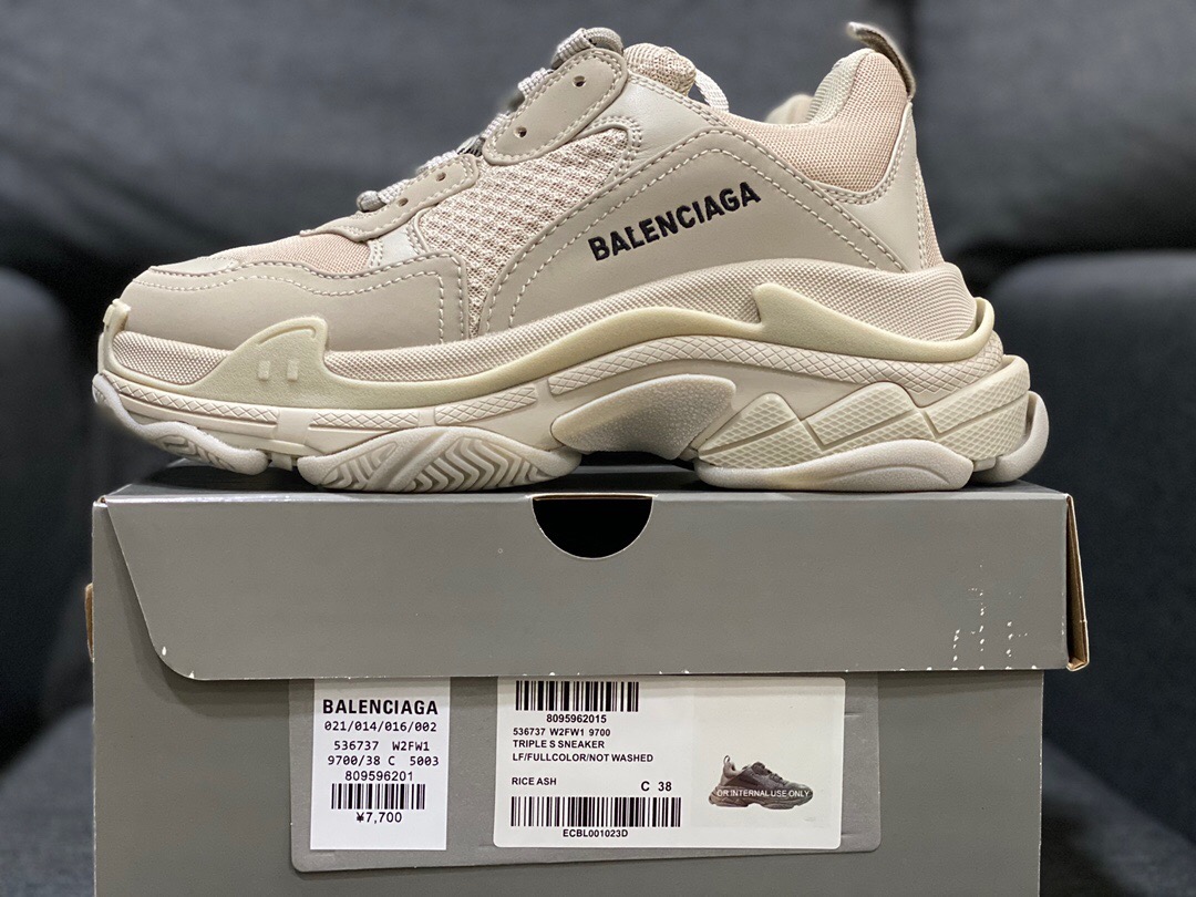 BALENCIAGA TRIPLE S Sneakers