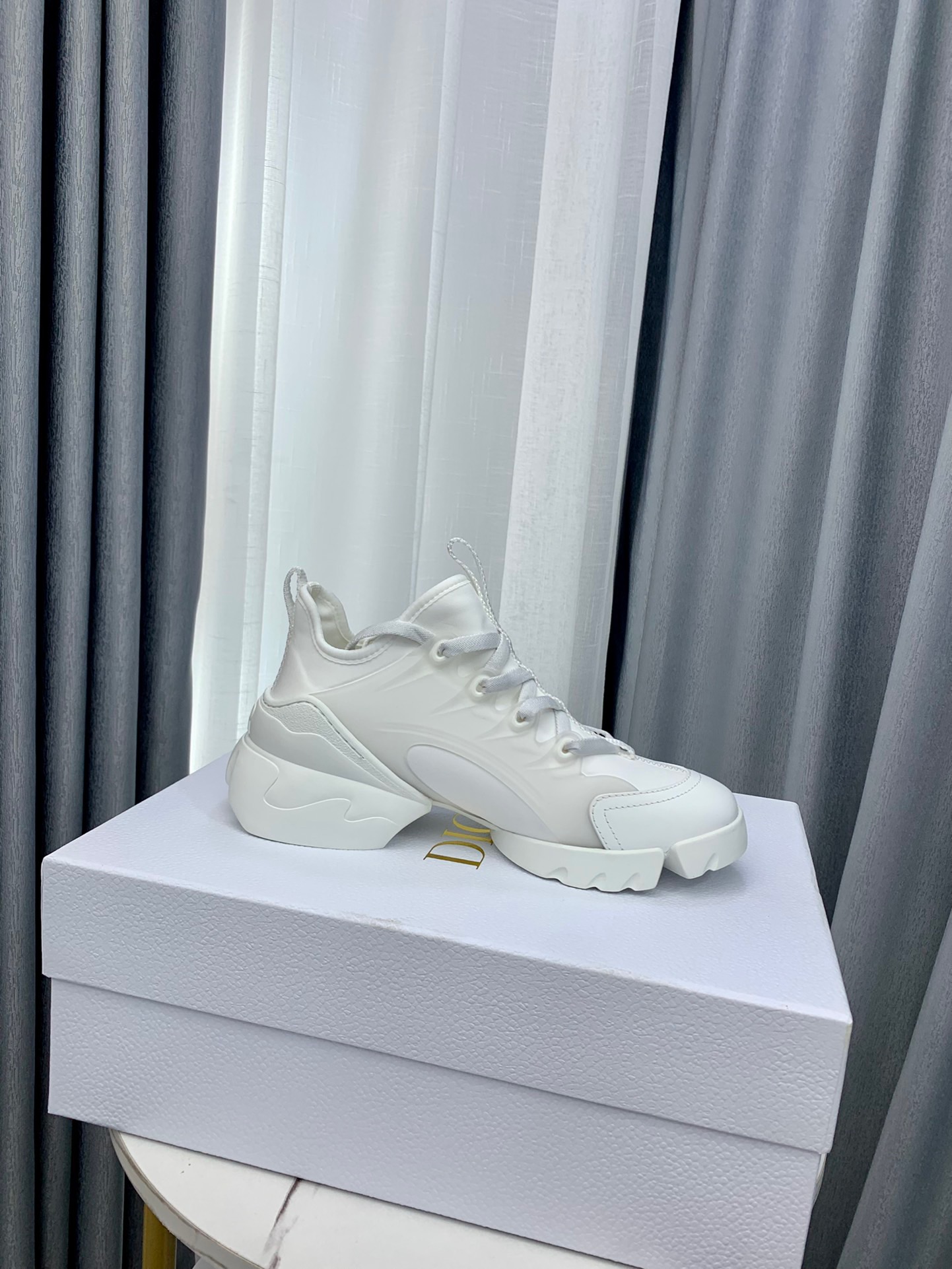 DIOR D-CONNECT Sneakers