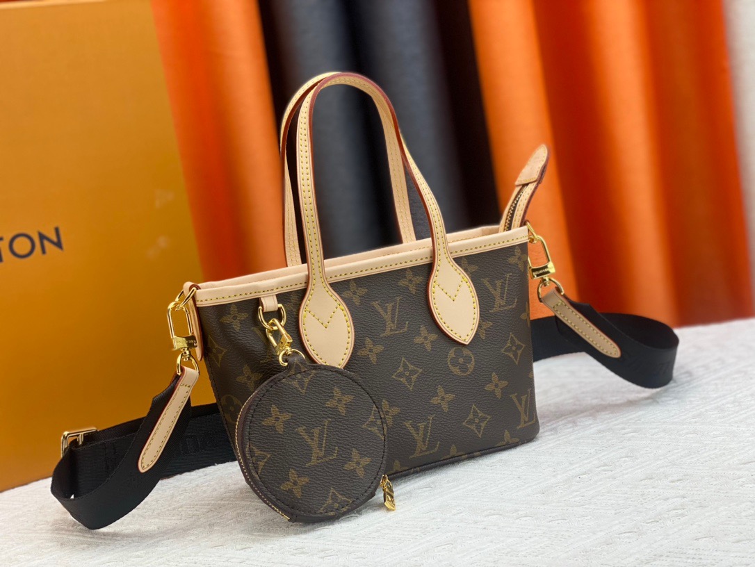 LV ON THE GO Handbag