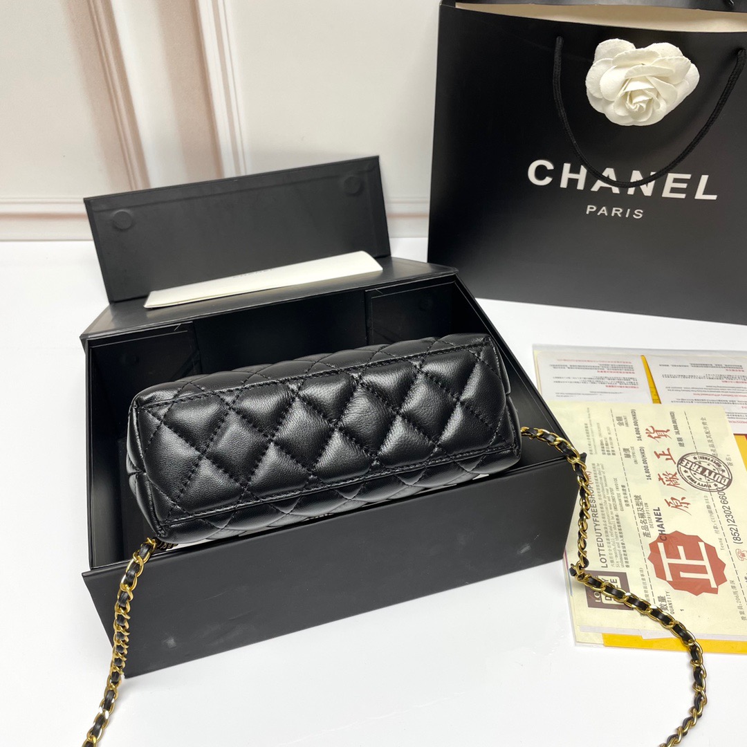 CHANEL Handbag