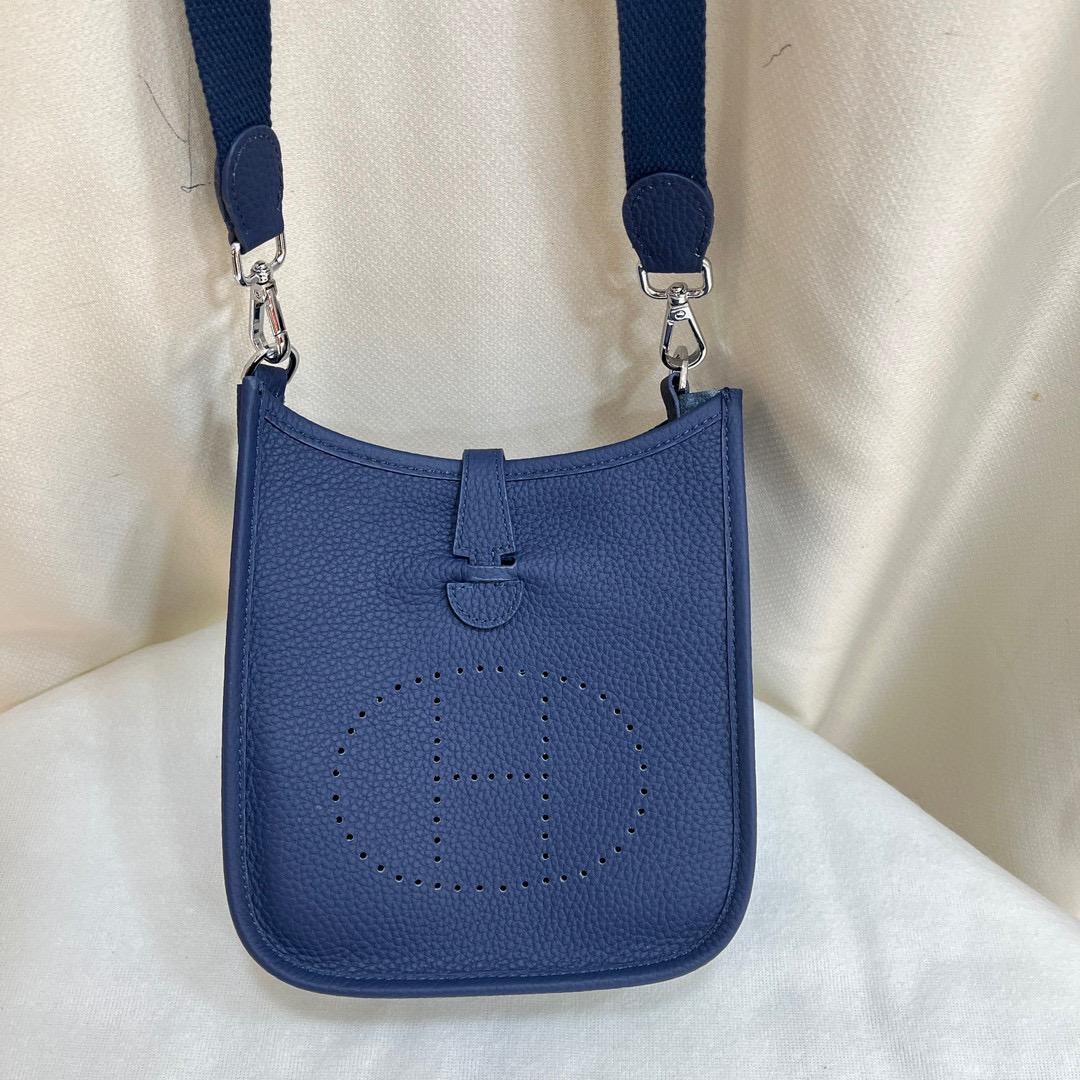 HERMES Evelyne Bag