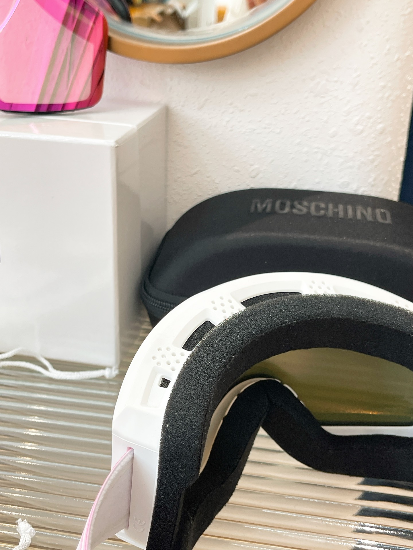 MOSCHINO ski goggles