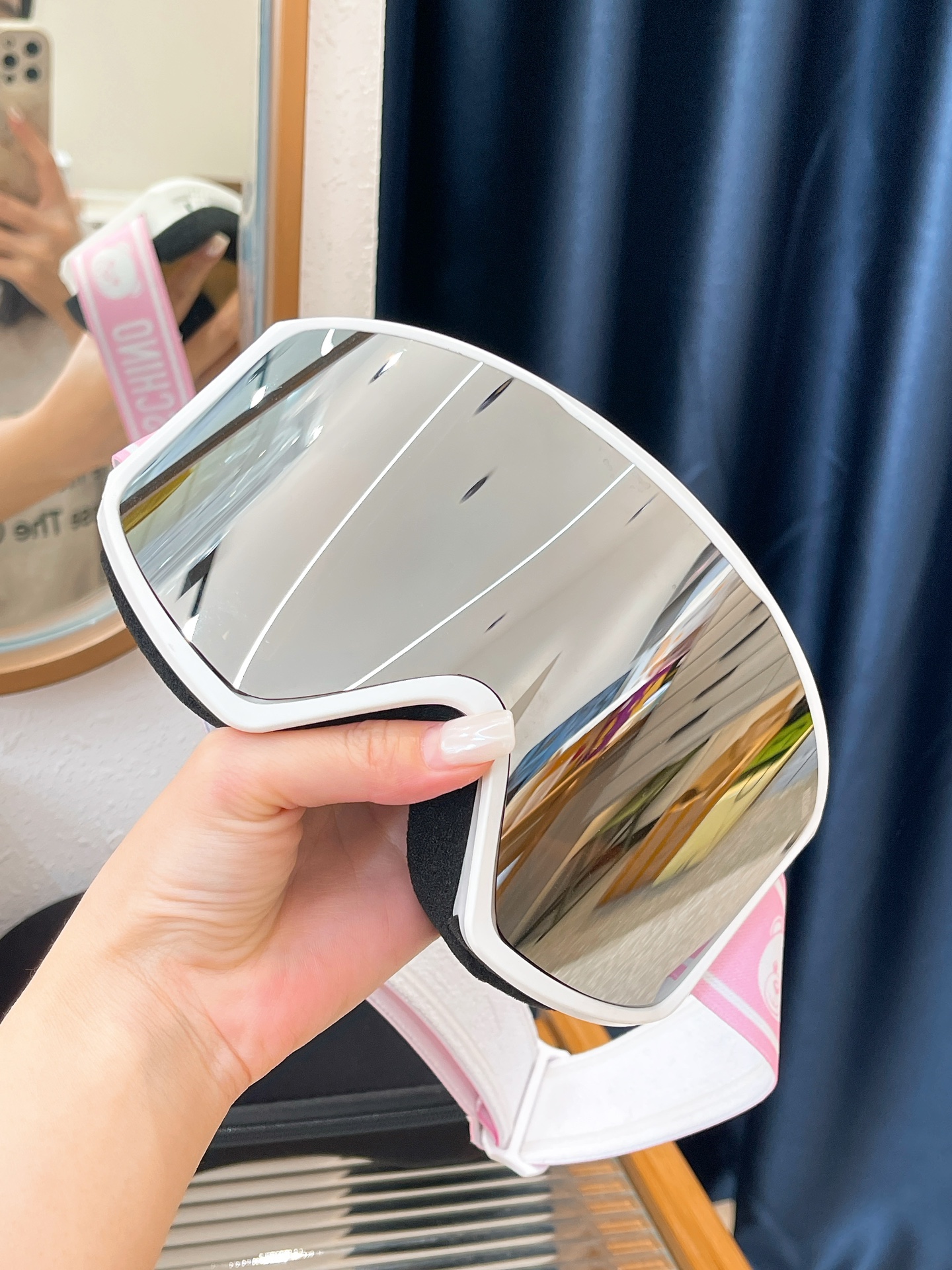 MOSCHINO ski goggles