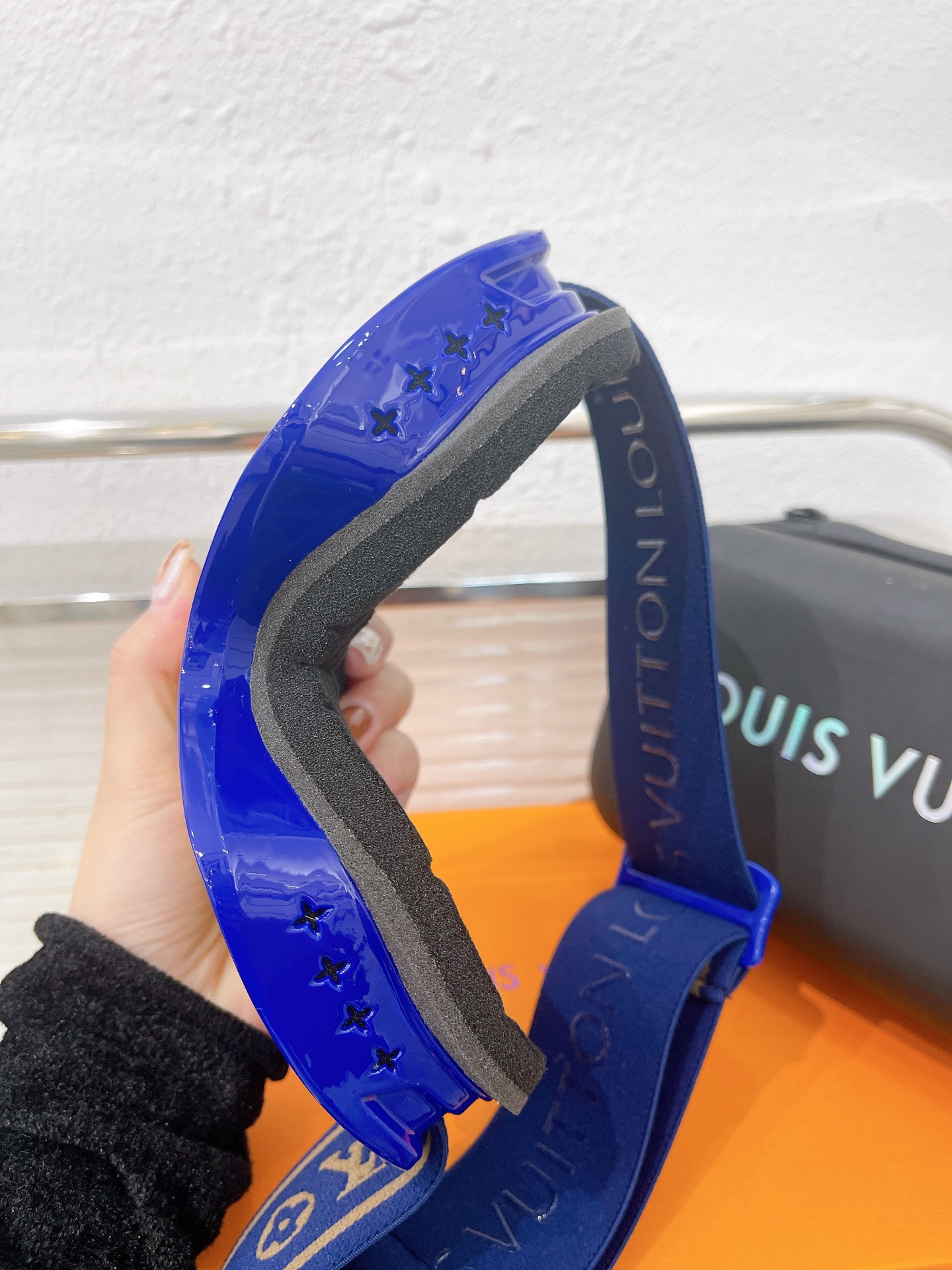 LV ski goggles