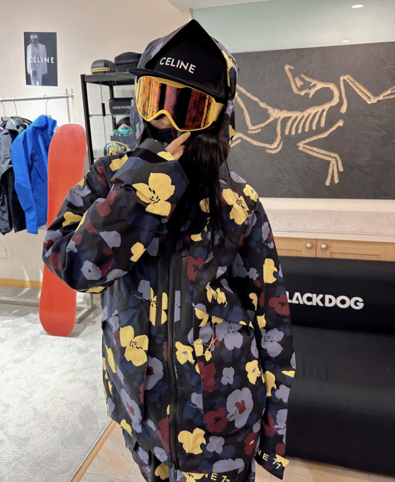 LV ski goggles