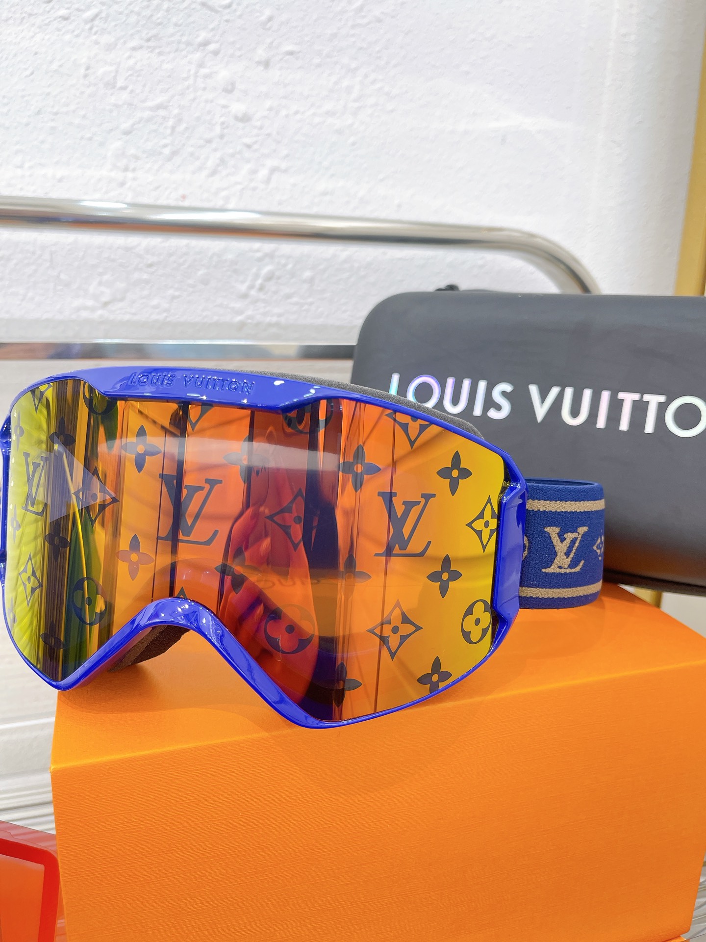 LV ski goggles