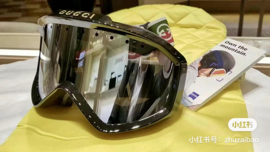 GUCCI ski goggles