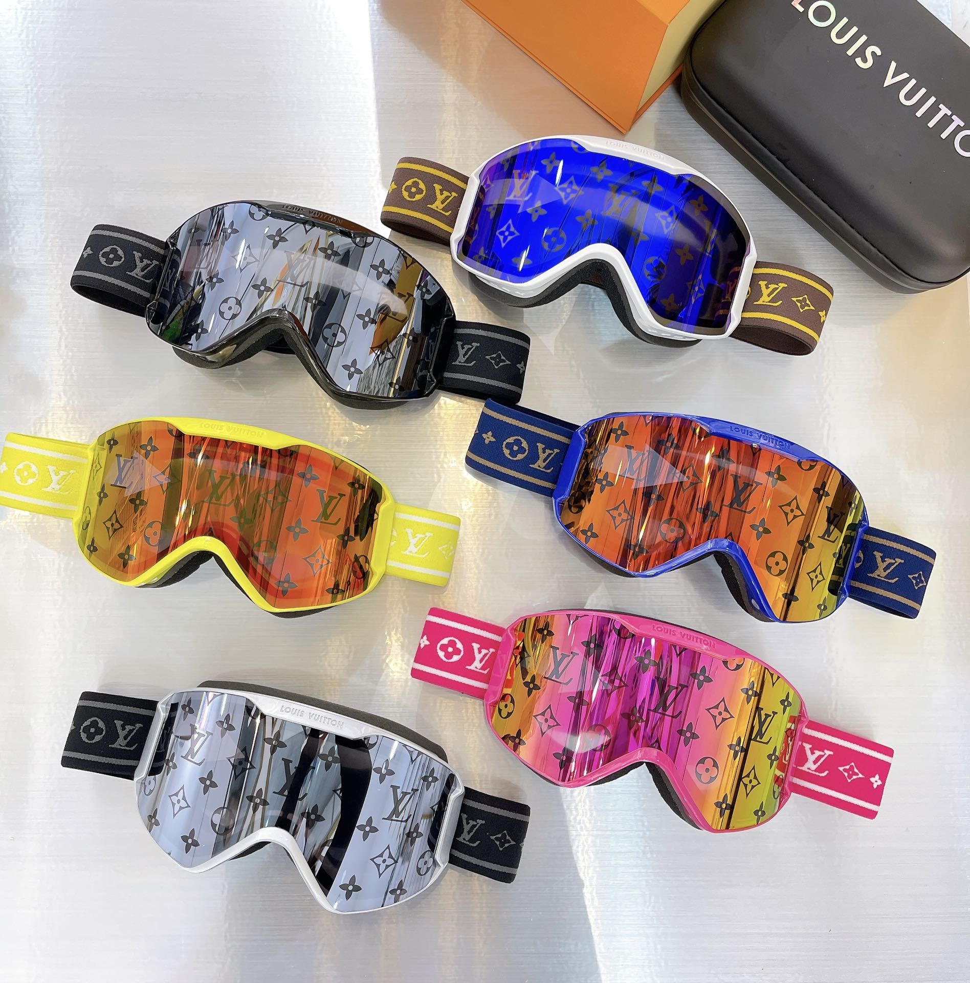 LV ski goggles