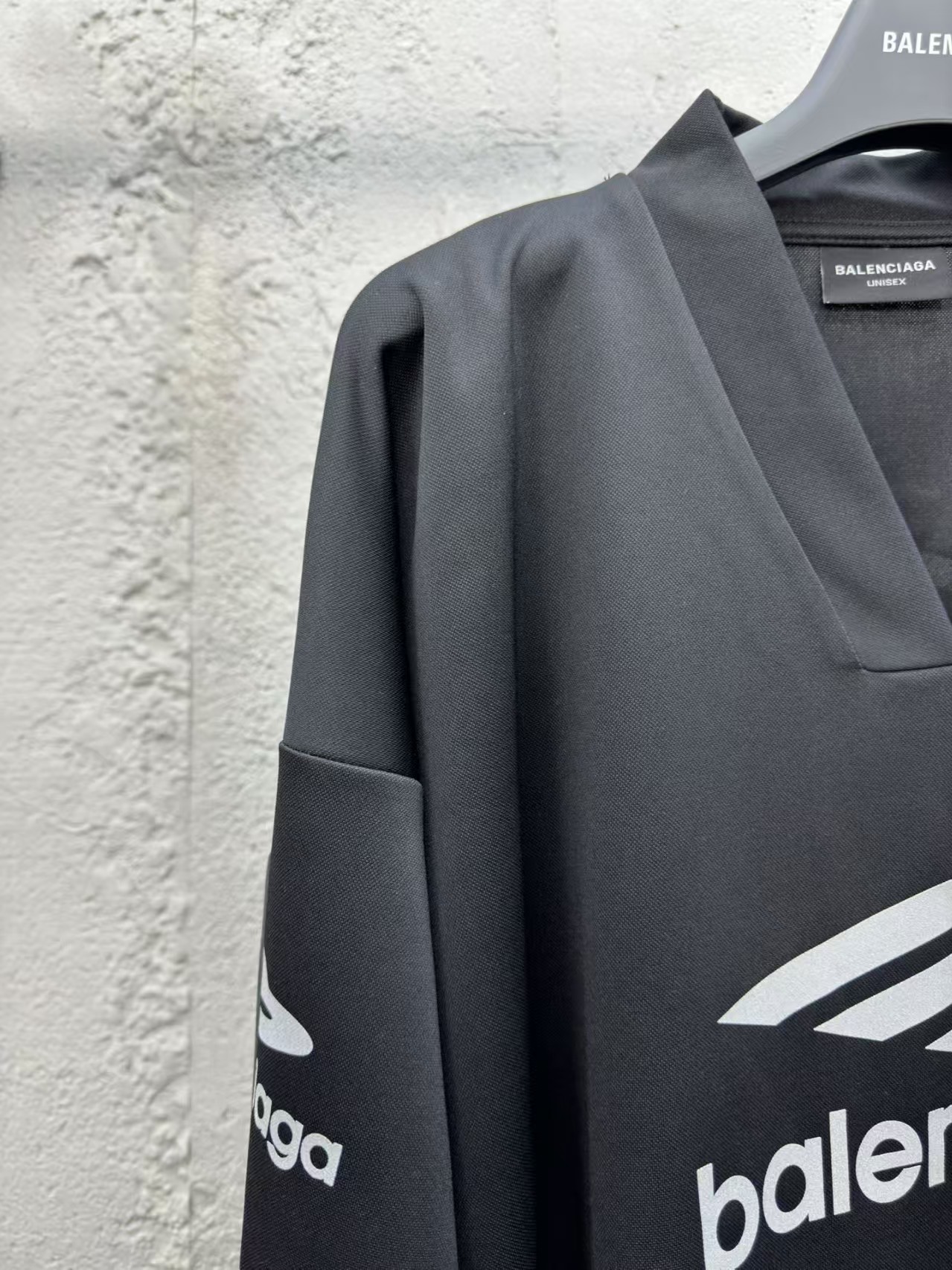 BALENCIAGA Ski series V-neck long sleeve