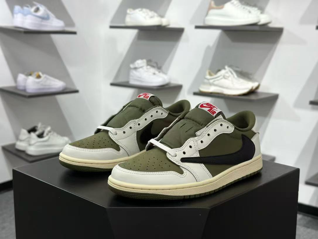 NIKE travis scott x air jordan 1 sneakers