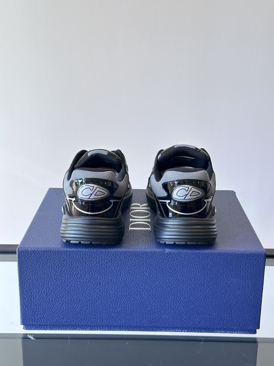 DIOR B30 SNEAKERS
