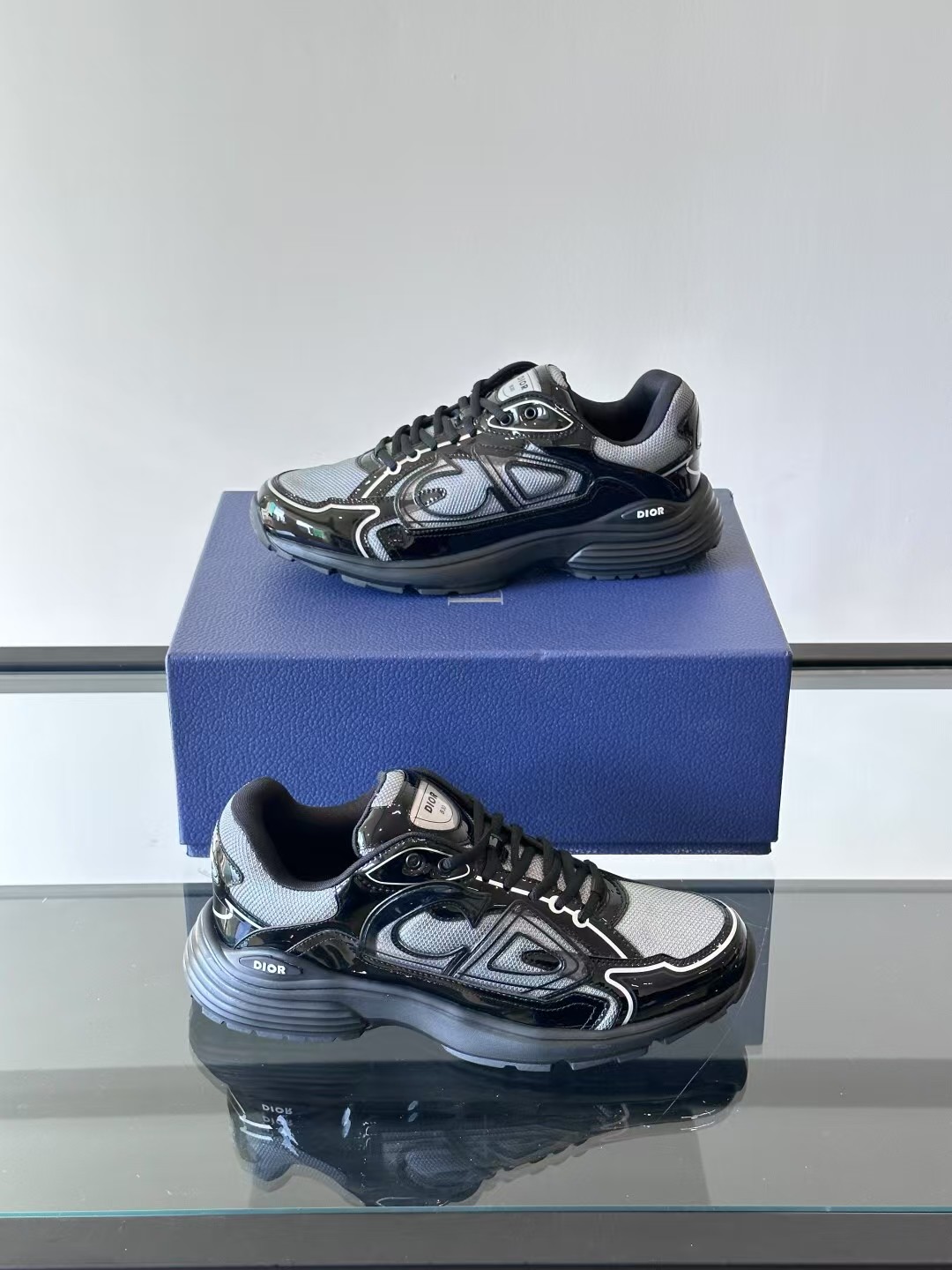 DIOR B30 SNEAKERS