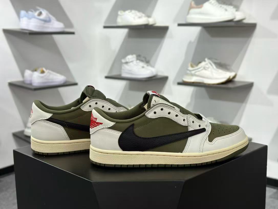 NIKE travis scott x air jordan 1 sneakers
