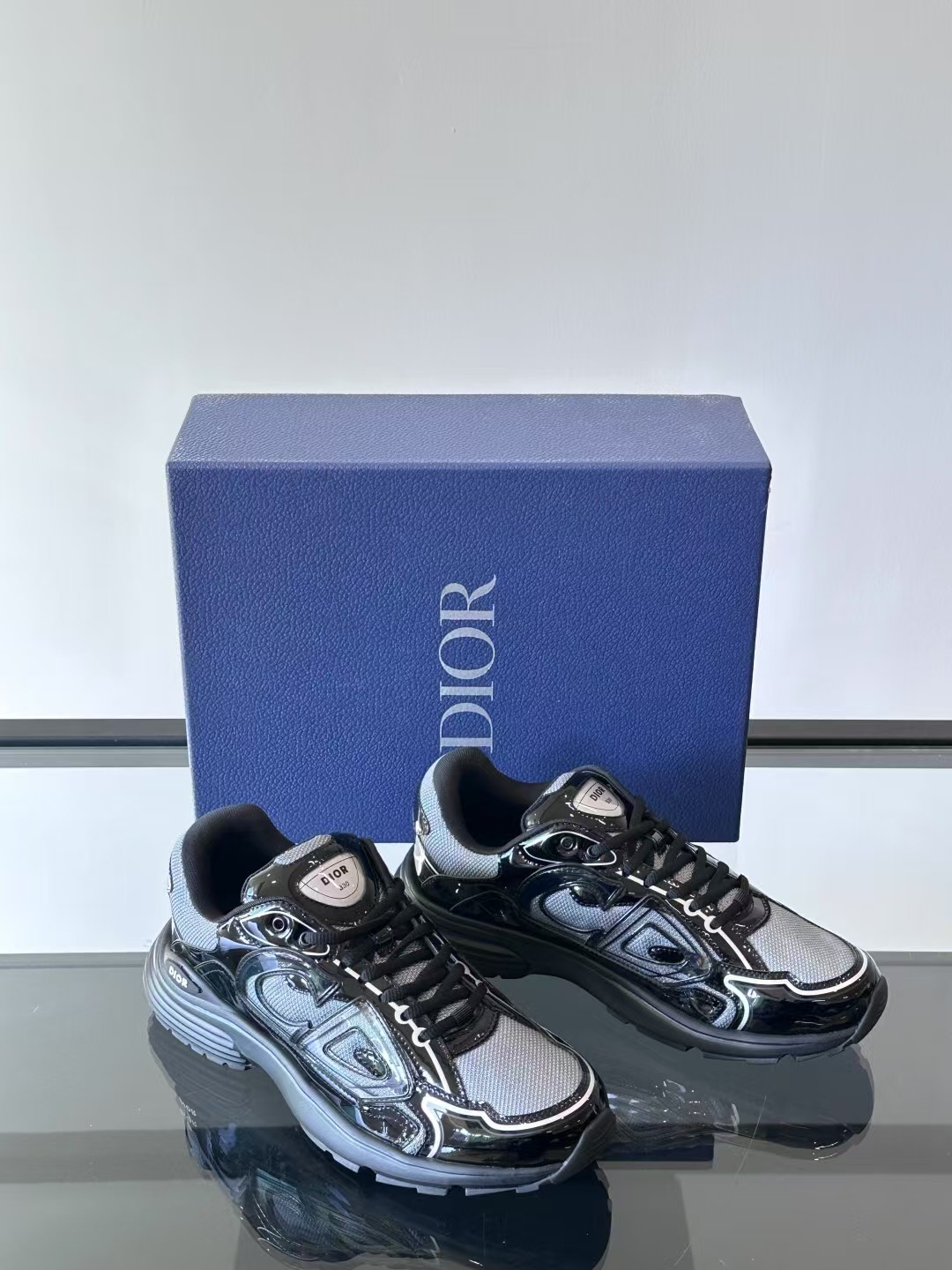 DIOR B30 SNEAKERS