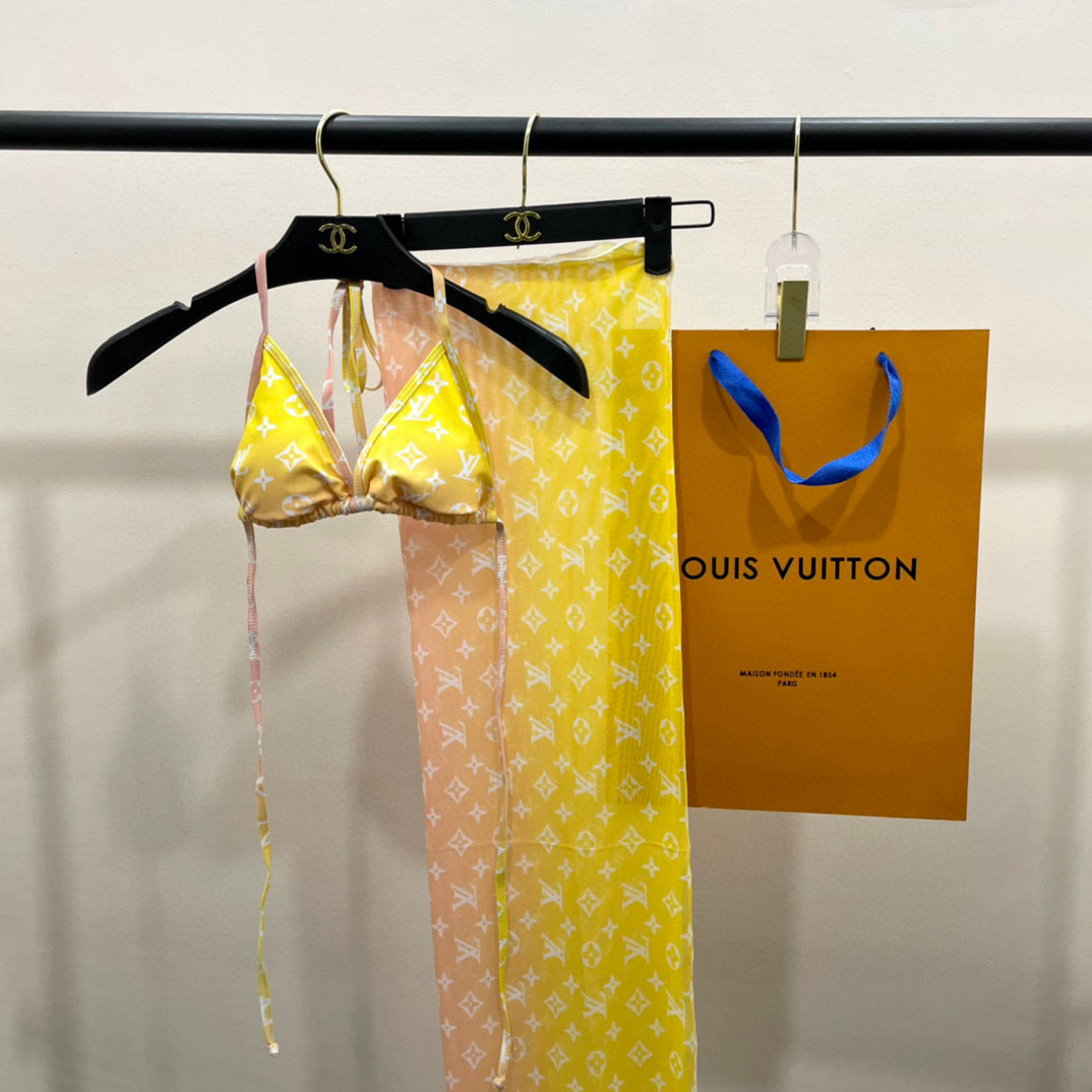 LV bikini+gauzy skirt