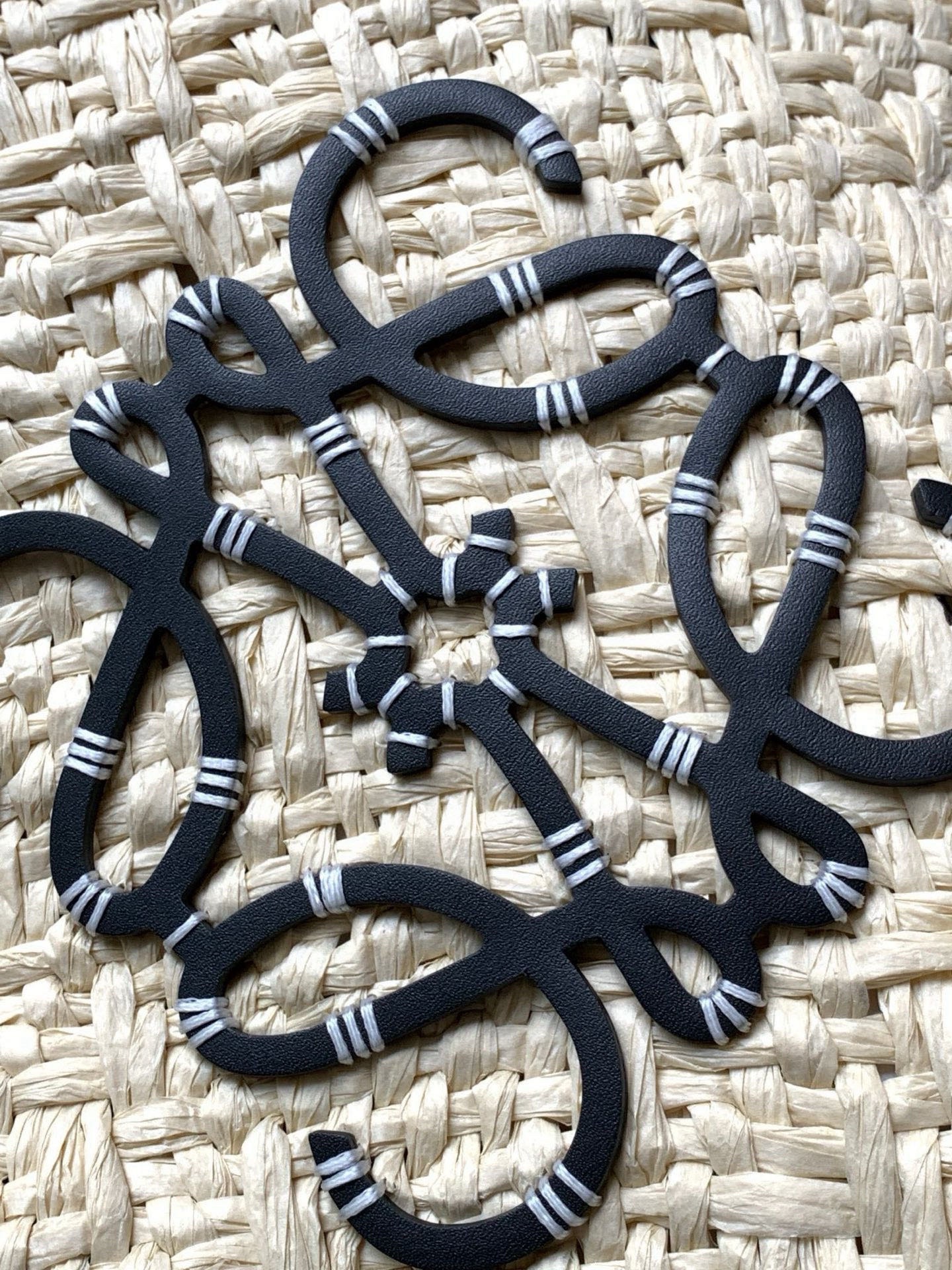 LOEVE Anagram Basket bags（best）