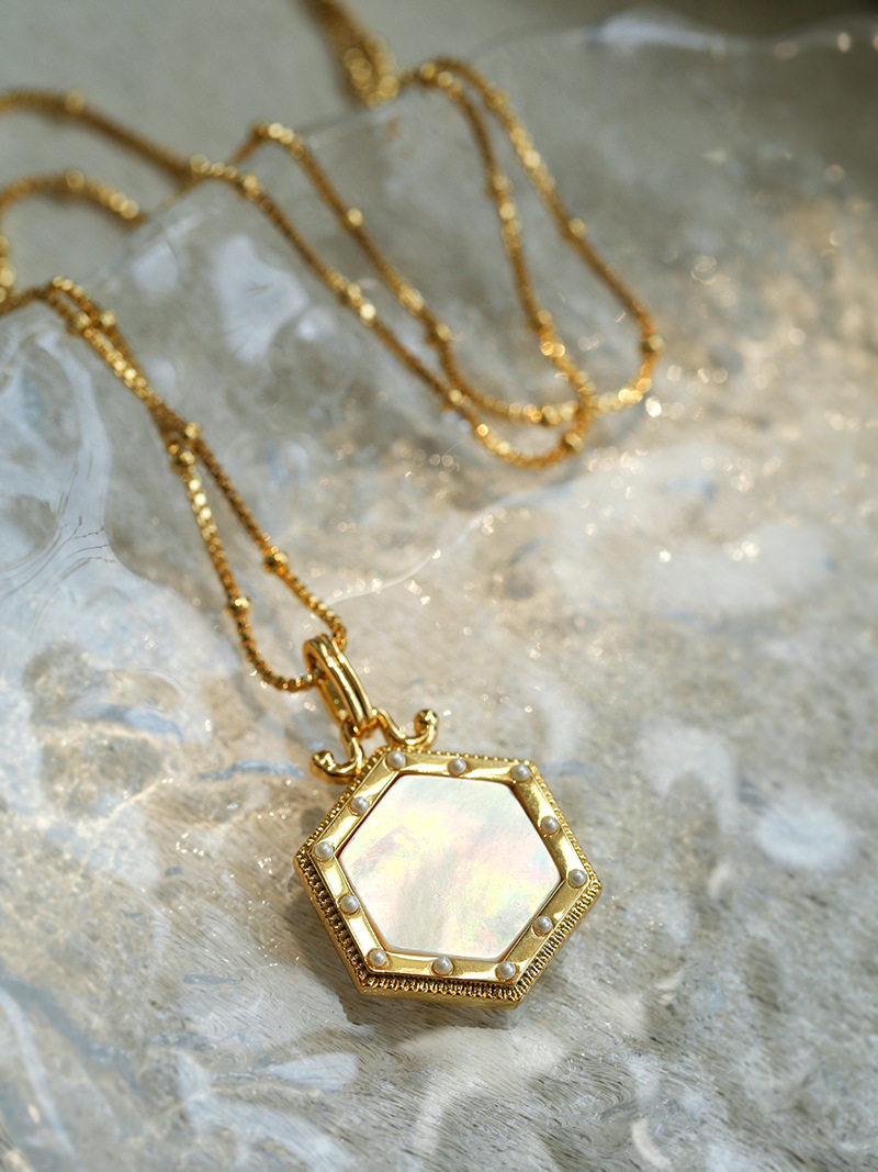 Geometric Hexagonal Shell Necklace For Women